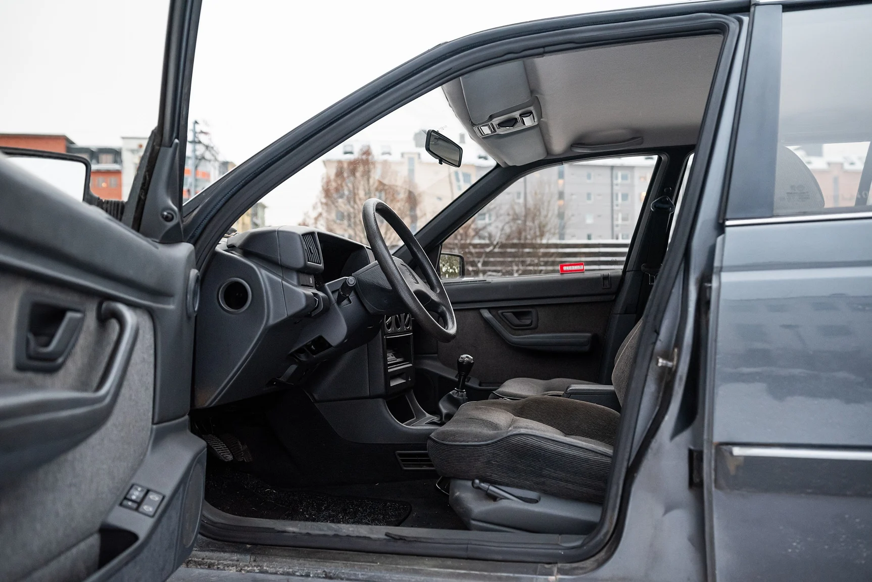 Innenraumfoto von 1991 Peugeot 405 Break SRI (3)