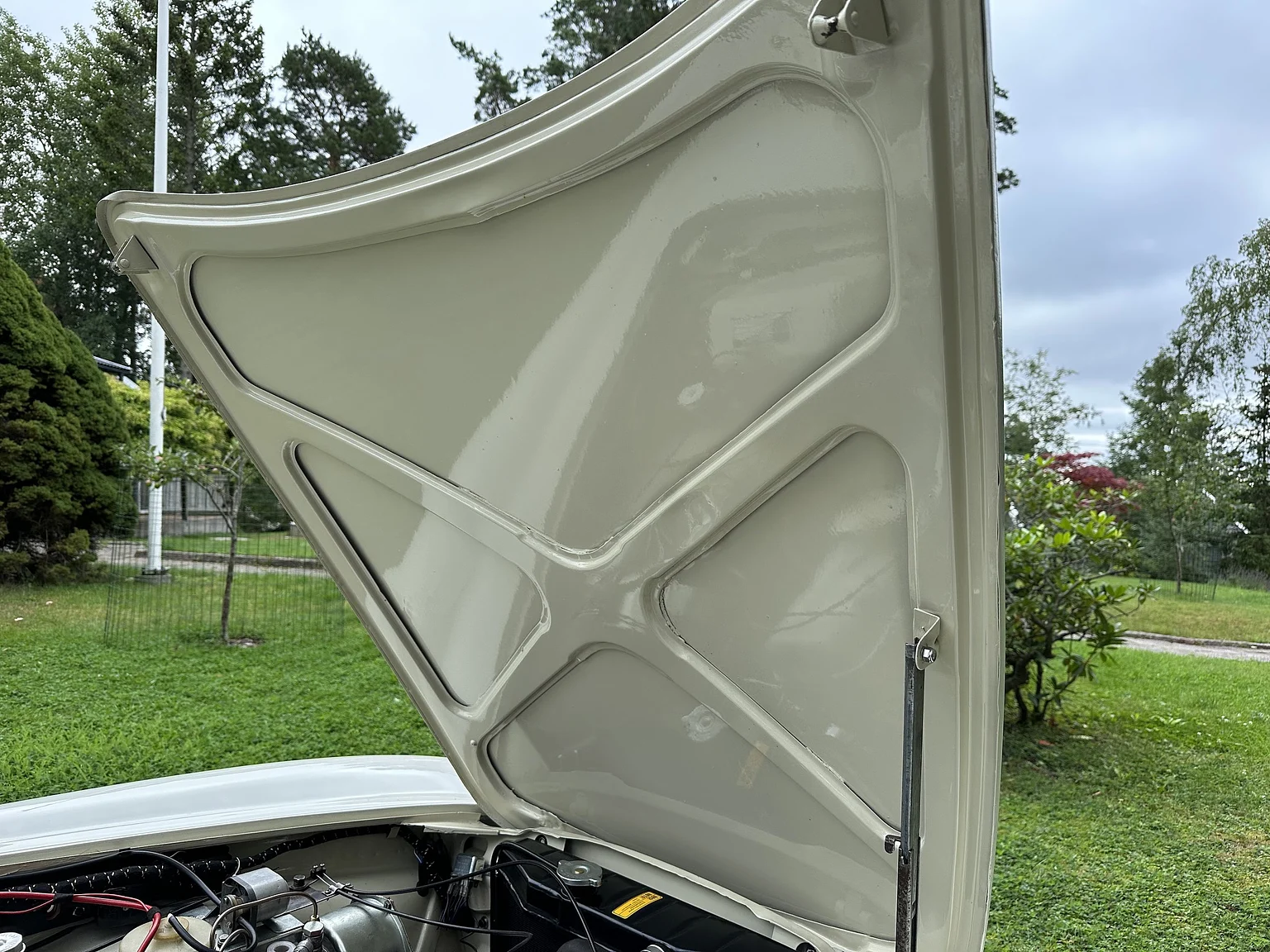 Exterior image of 1964 Volvo P1800S (31)