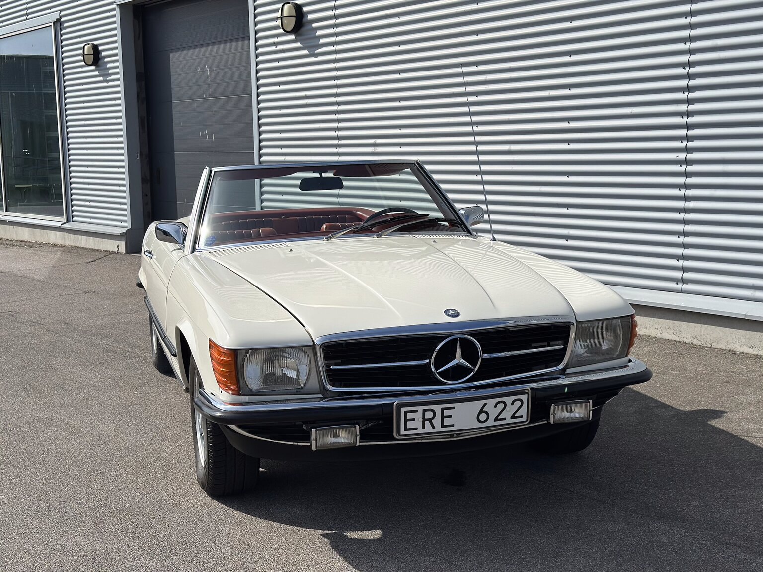 Exteriörbild på 1972 Mercedes-Benz 350 SL