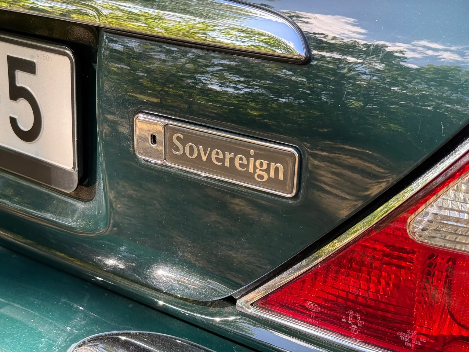 Exterior image of 2001 Jaguar XJ Sovereign 4.0 V8 (50)
