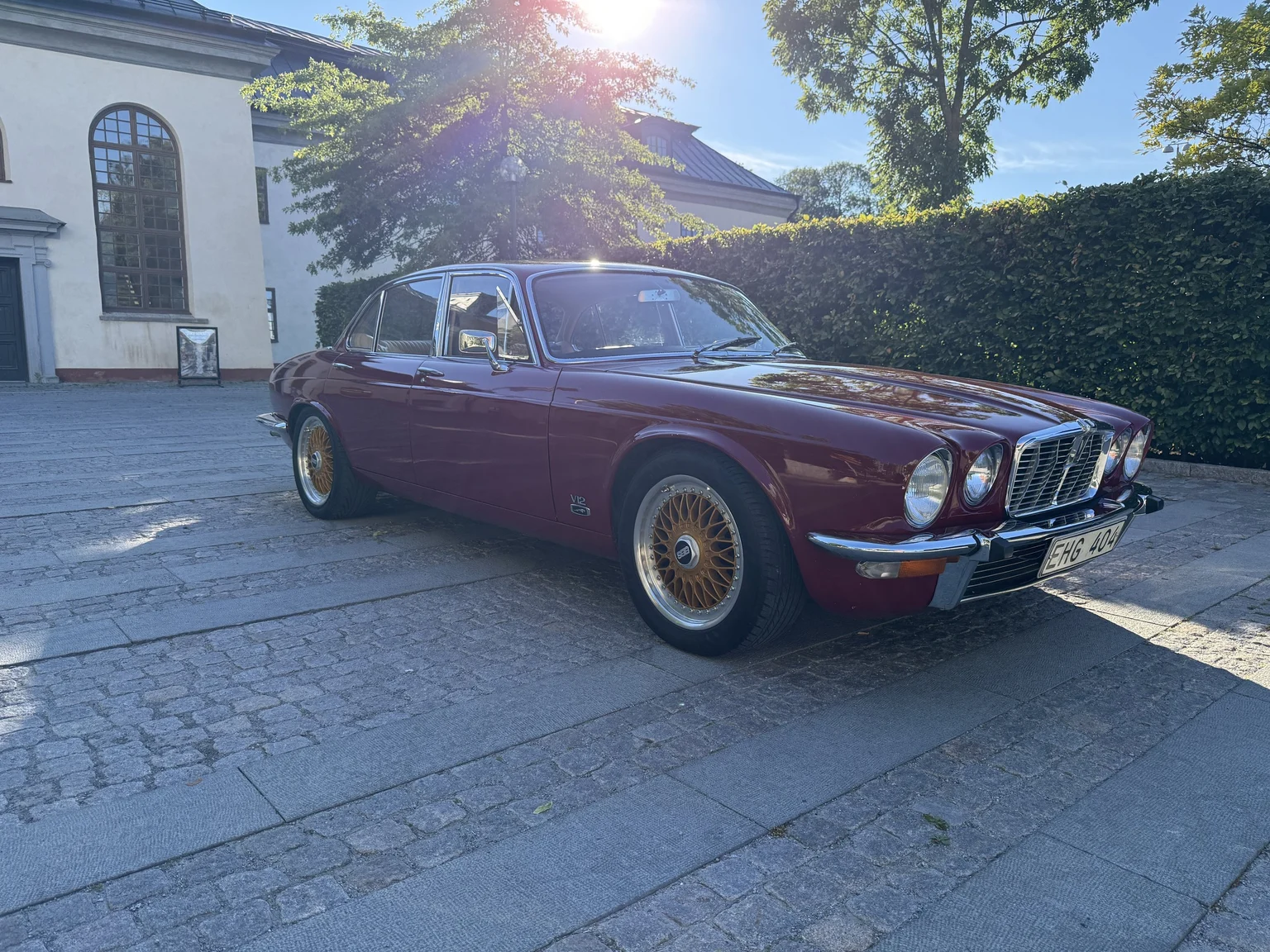 Exterior image of 1970 Jaguar XJ12 Performance (13)