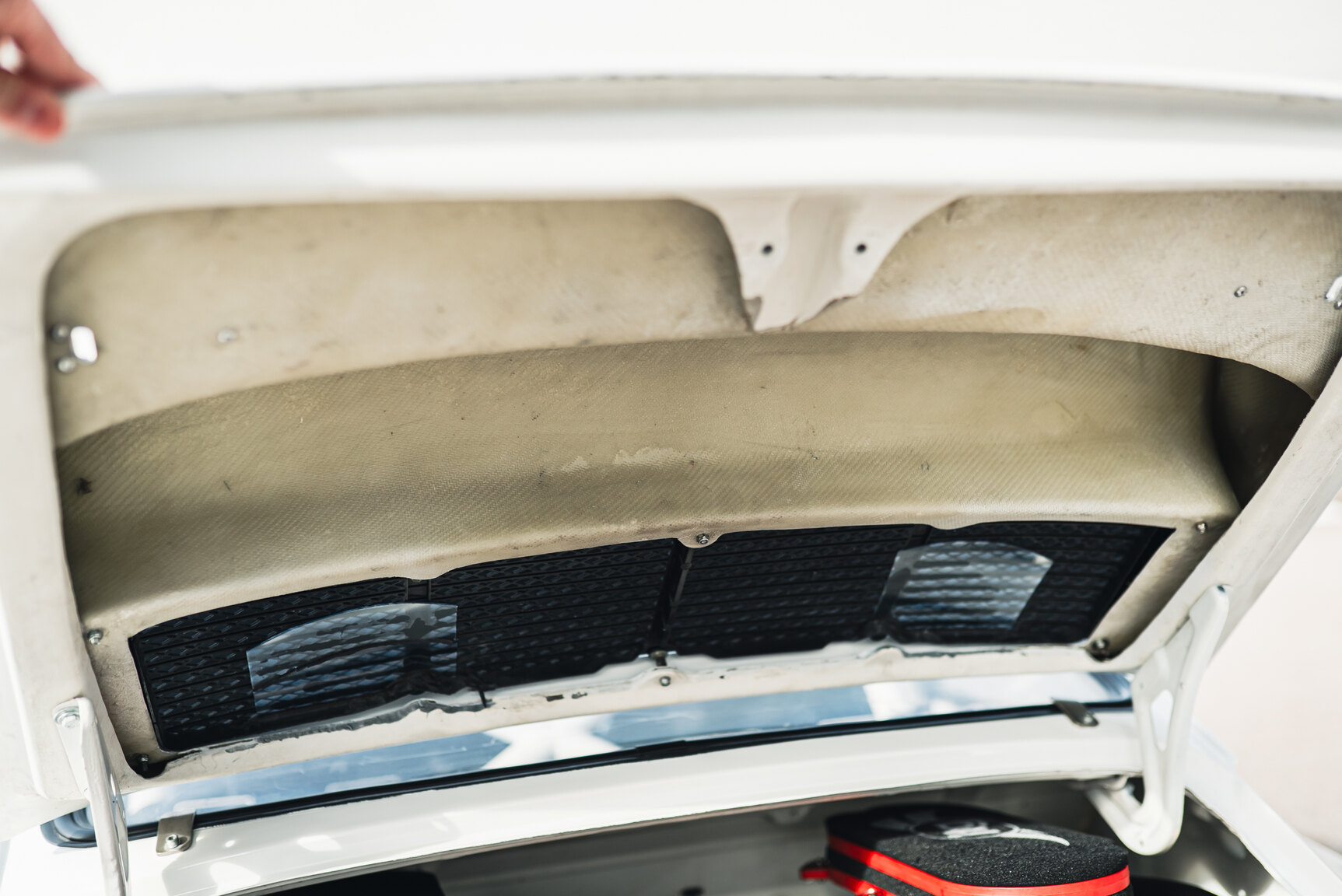 Image of 1977 Porsche 911 RSR Rallycar mechanics