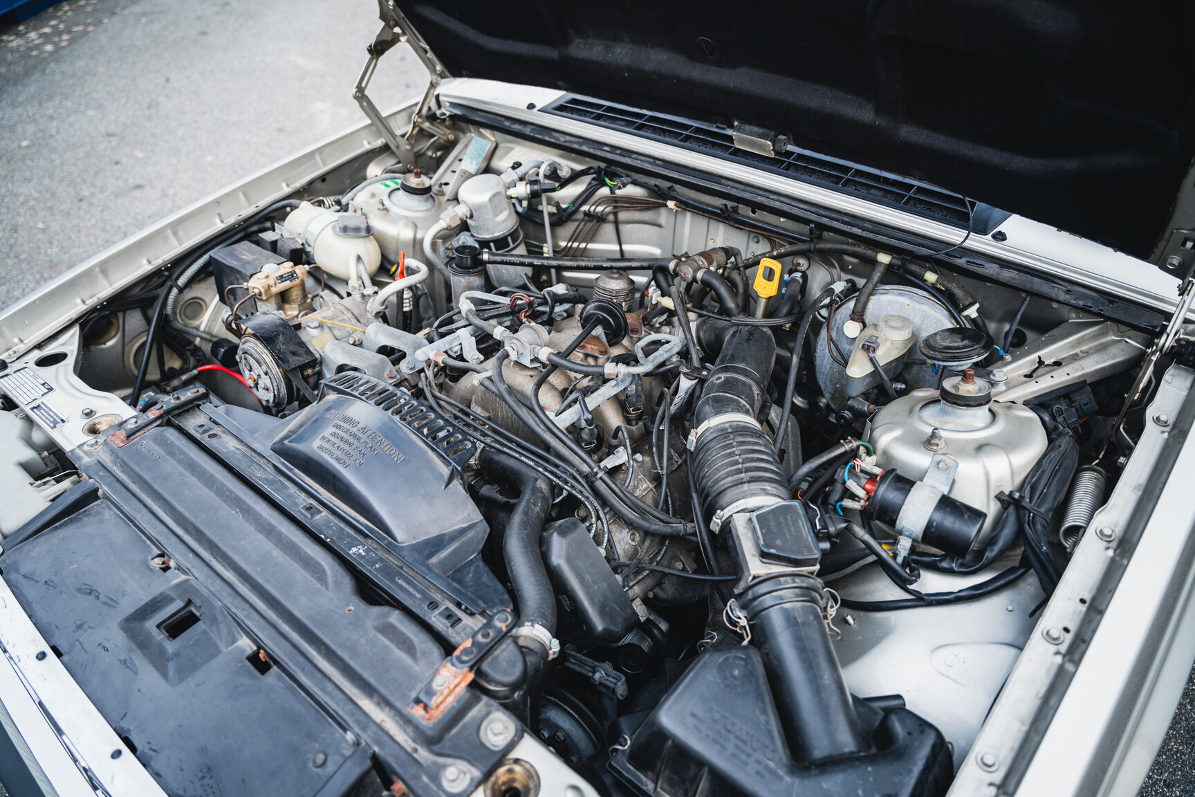 Image of 1988 Volvo 780 Bertone Coupé mechanics