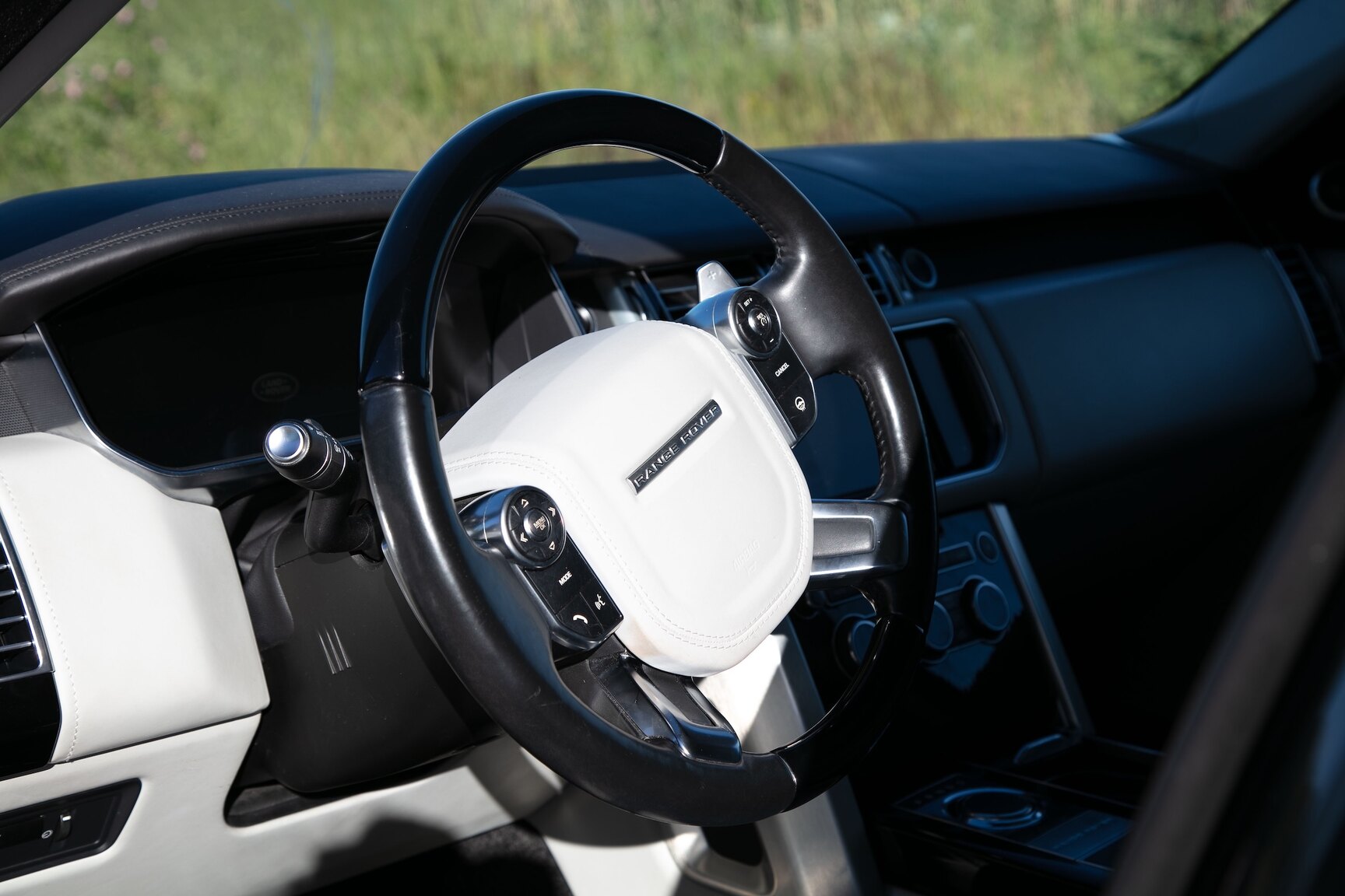 Innenraumfoto von 2014 Land Rover Range Rover 5.0 V8 Autobiography 