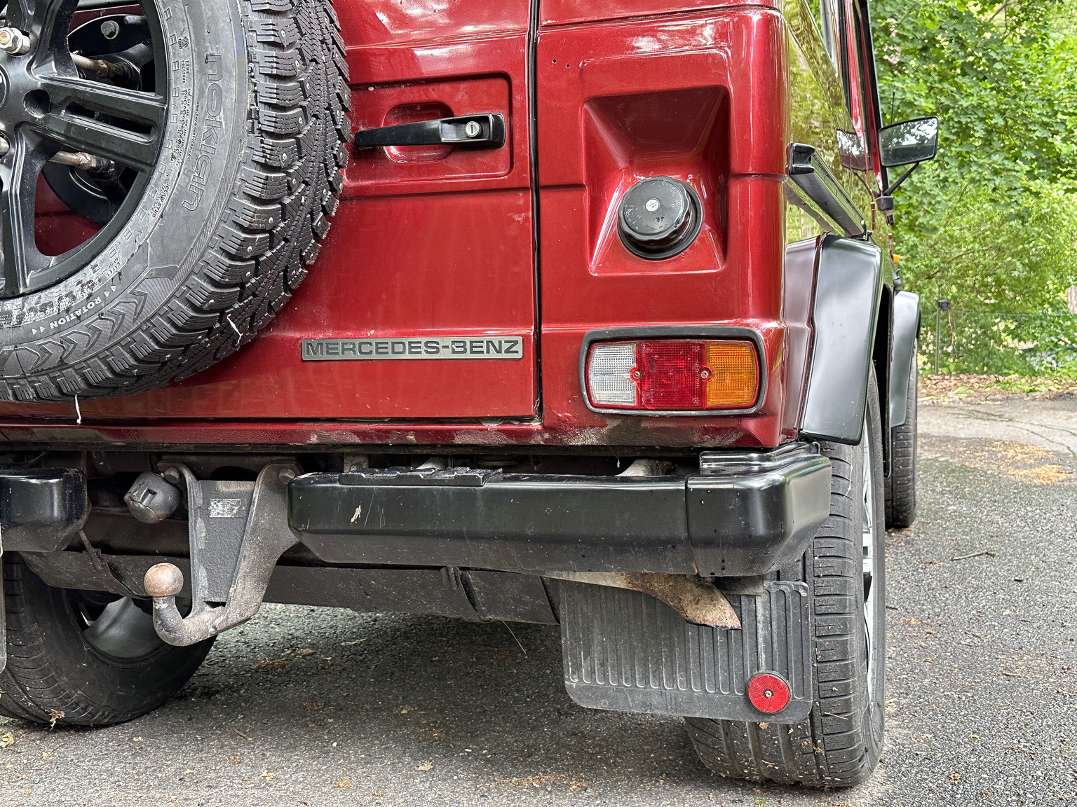 Exterior image of 1986 Mercedes 280 GE