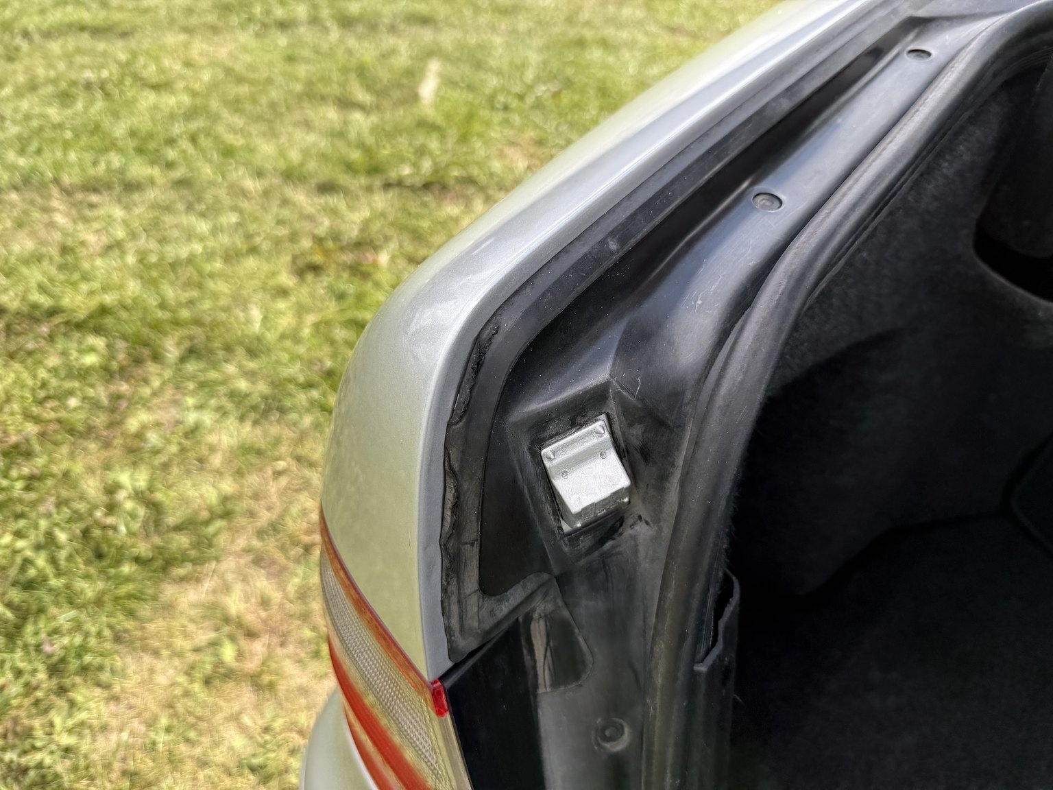 Interior image of 2000 Mercedes-Benz CLK 55 AMG Coupé