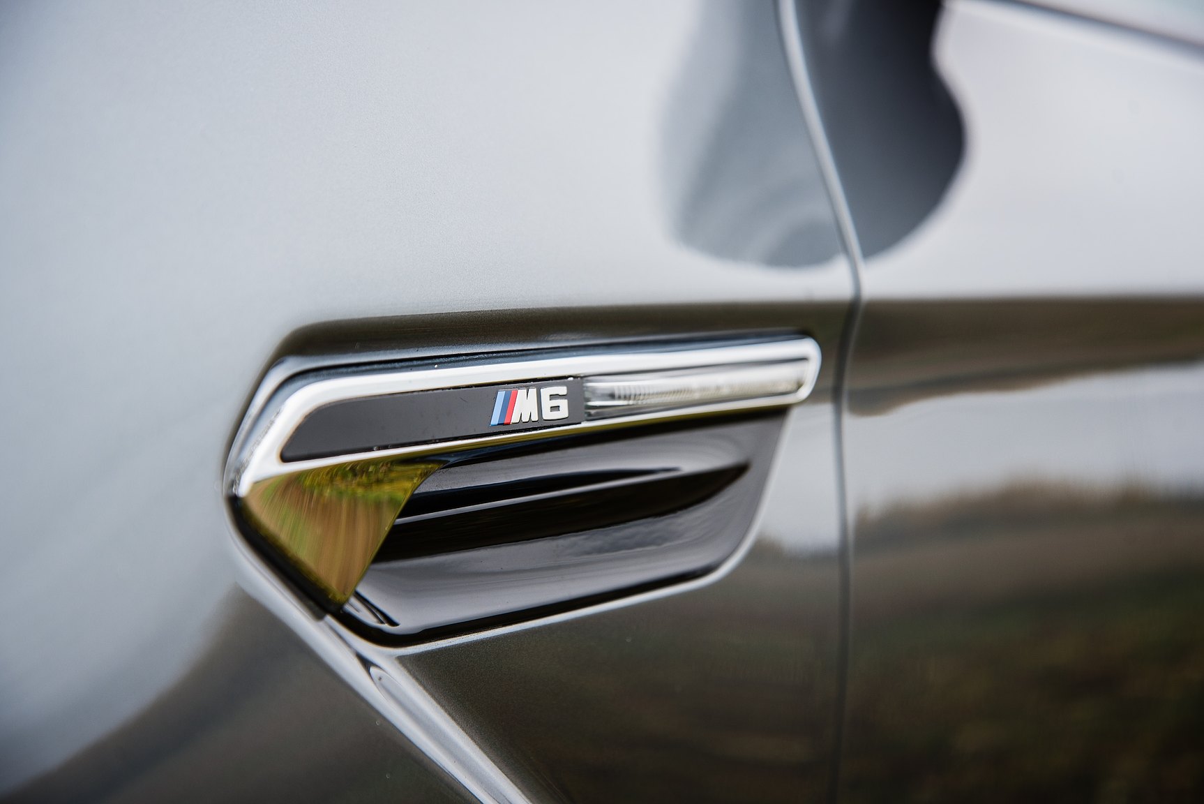 Exterior image of 2014 BMW M6C