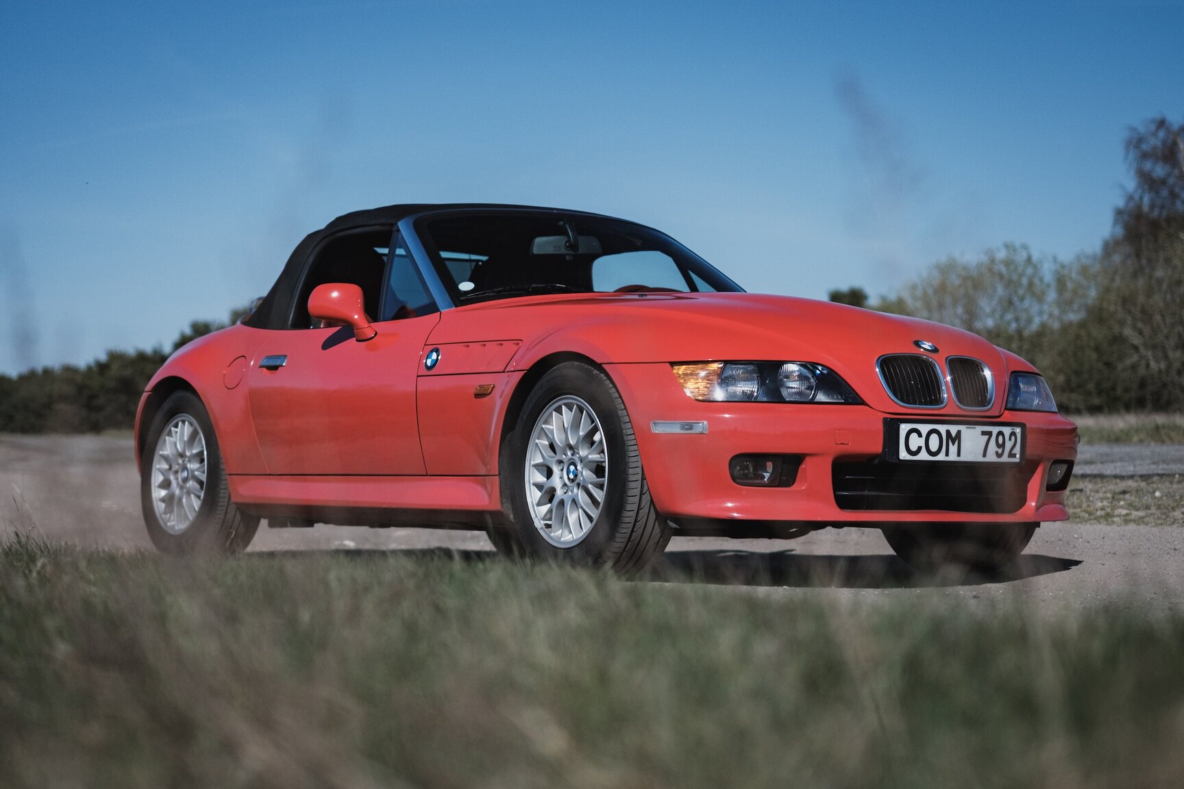 Exterior image of 1999 BMW Z3 2.8i Roadster