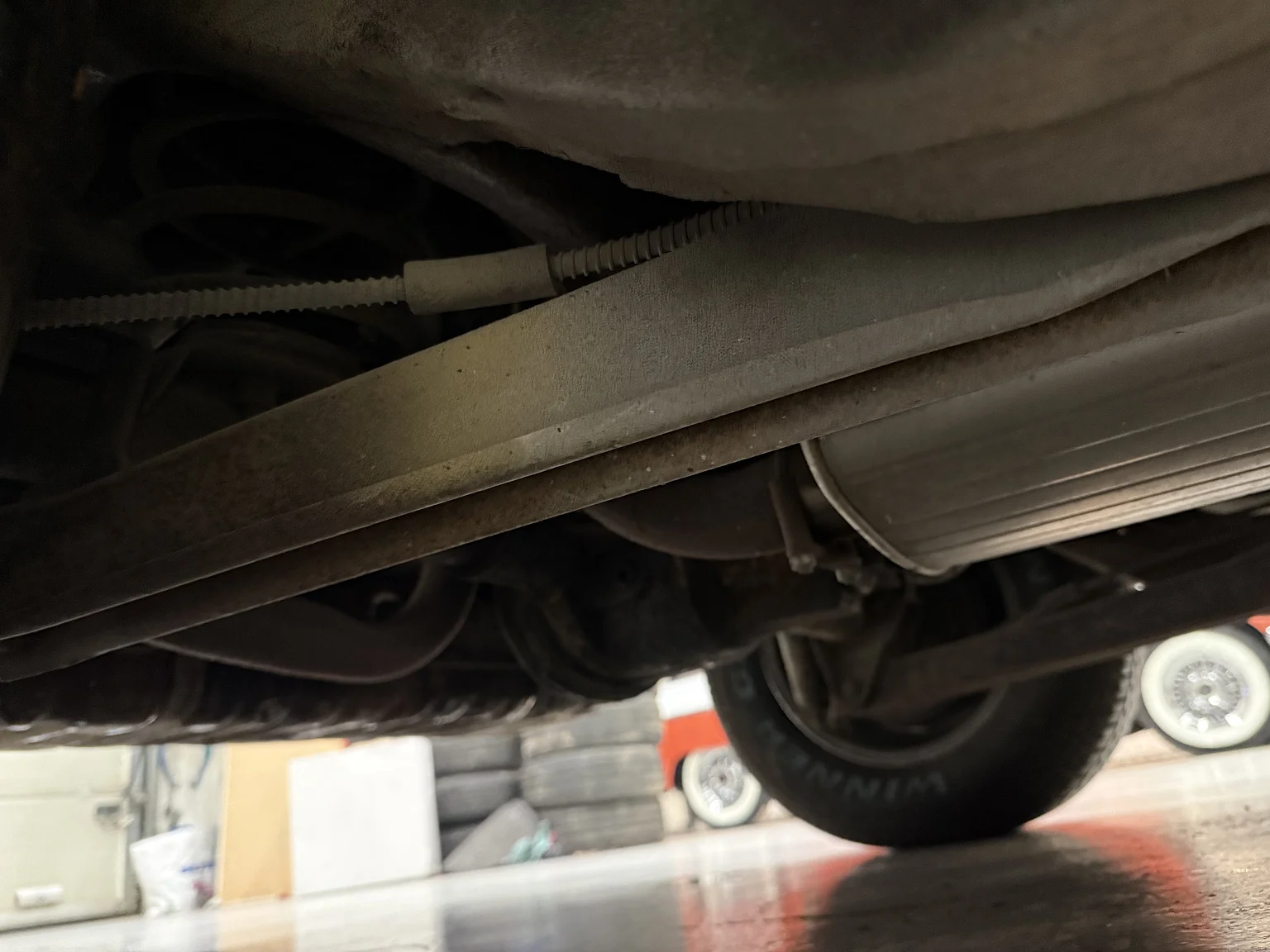 Image of 1964 Oldsmobile Cutlass Convertible (4) mechanics