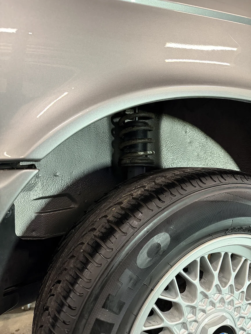 Exterior image of 1988 BMW 535i - NO RESERVE (53)