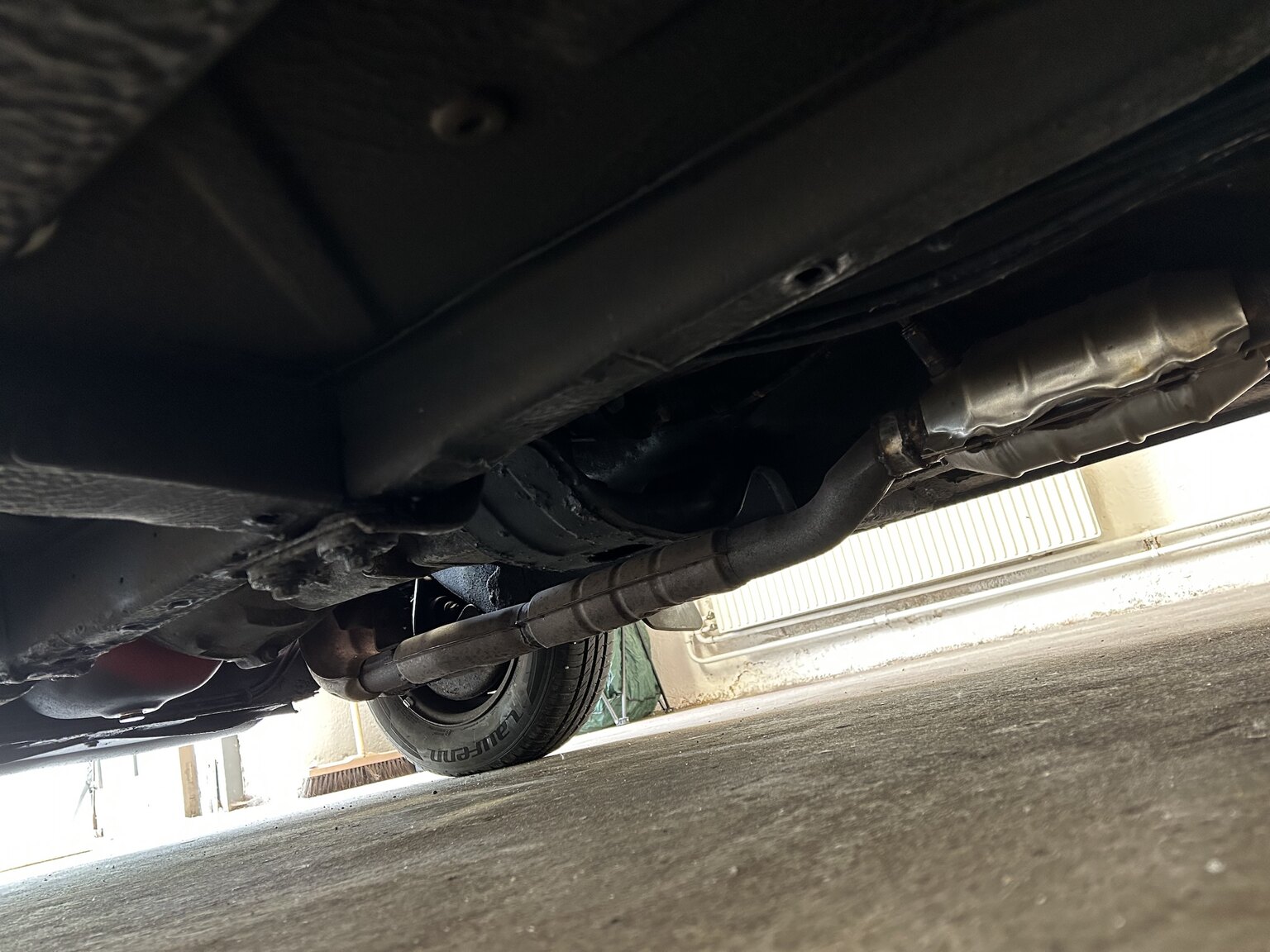Image of 1990 Volvo 240 GL mechanics