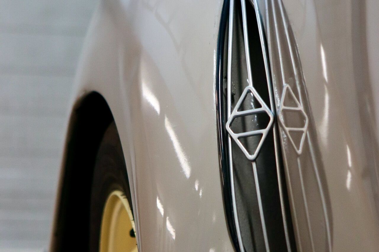 Exterior image of 1959 Renault 4CV (36)