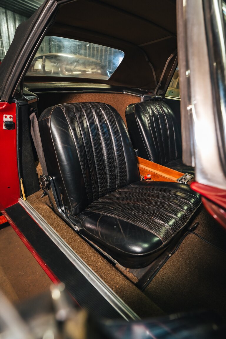 Interiörbild 1966 Mercedes-Benz 230 SL 
