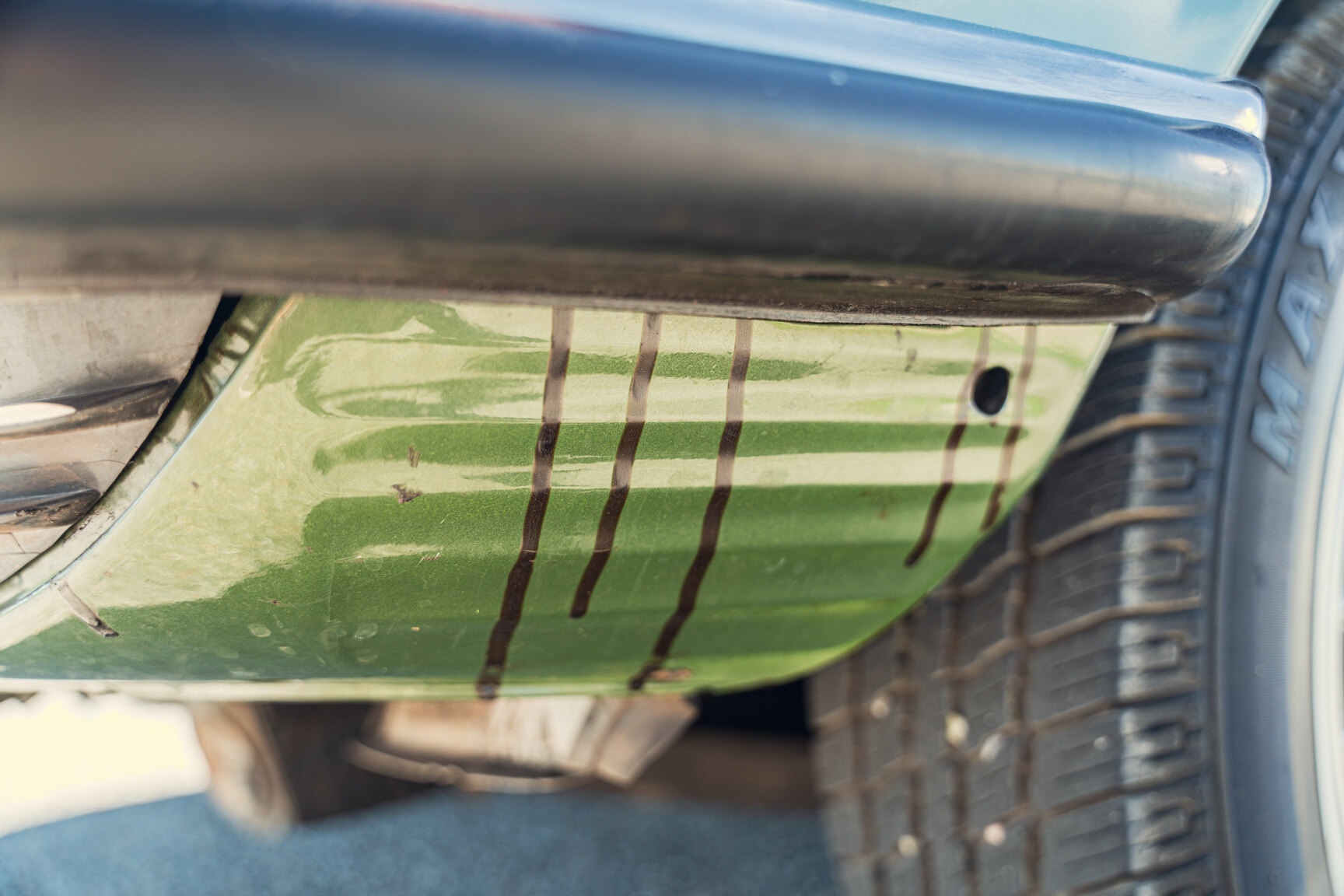 Exteriörbild på 1976 Mercedes-Benz 450 SLC (48)