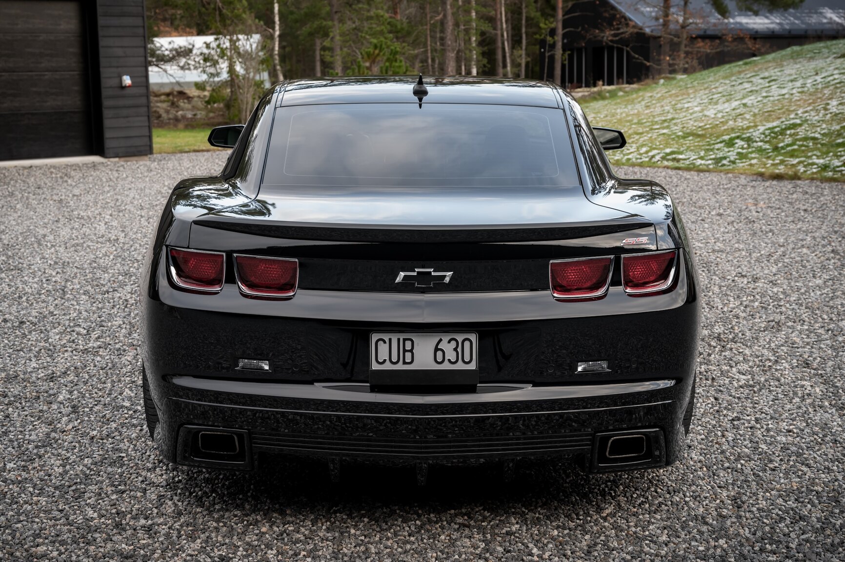 Exterior image of 2010 Chevrolet Camaro SS (12)