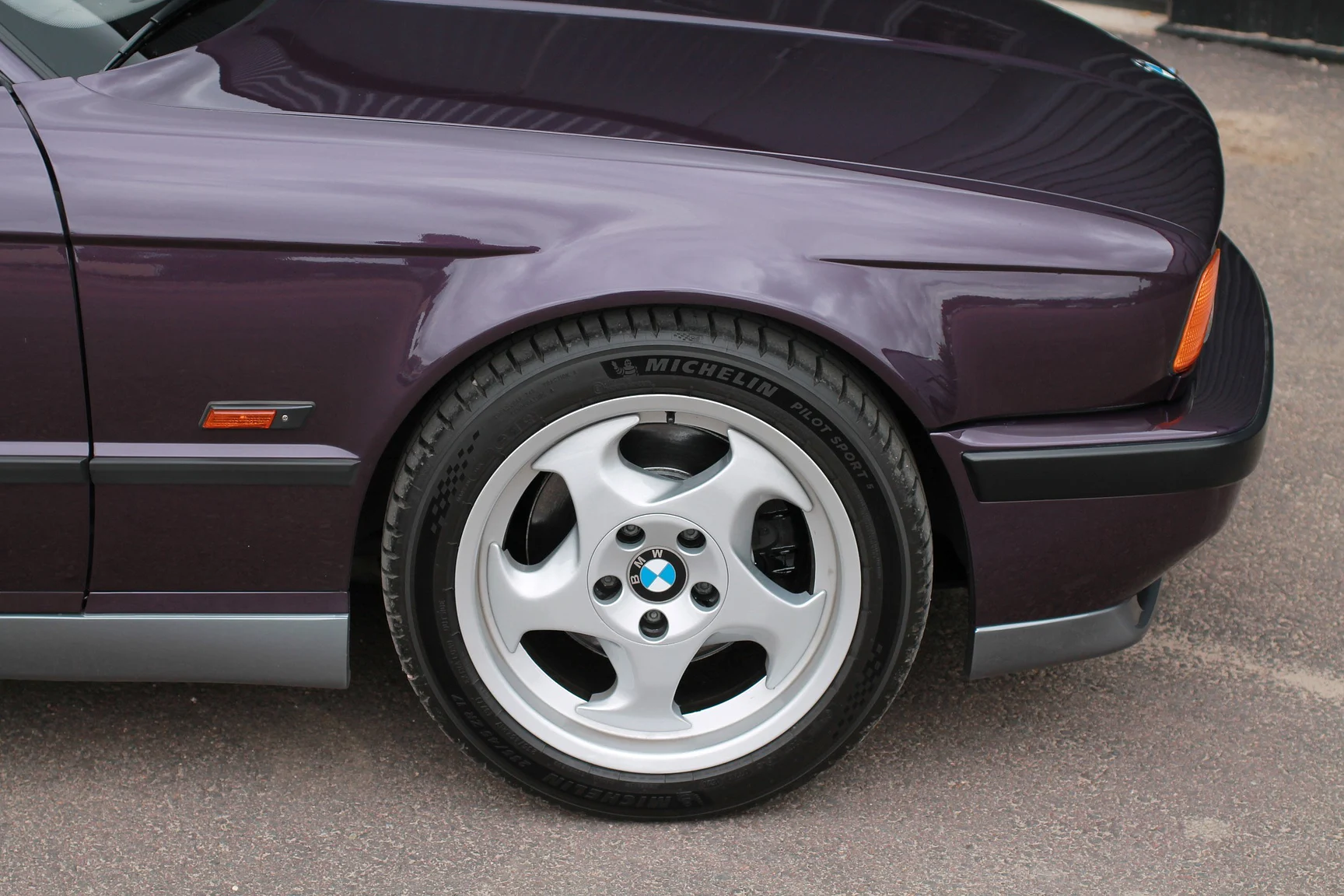 Aussenfoto 1993 BMW M5 Touring 3.8 Manual (29)