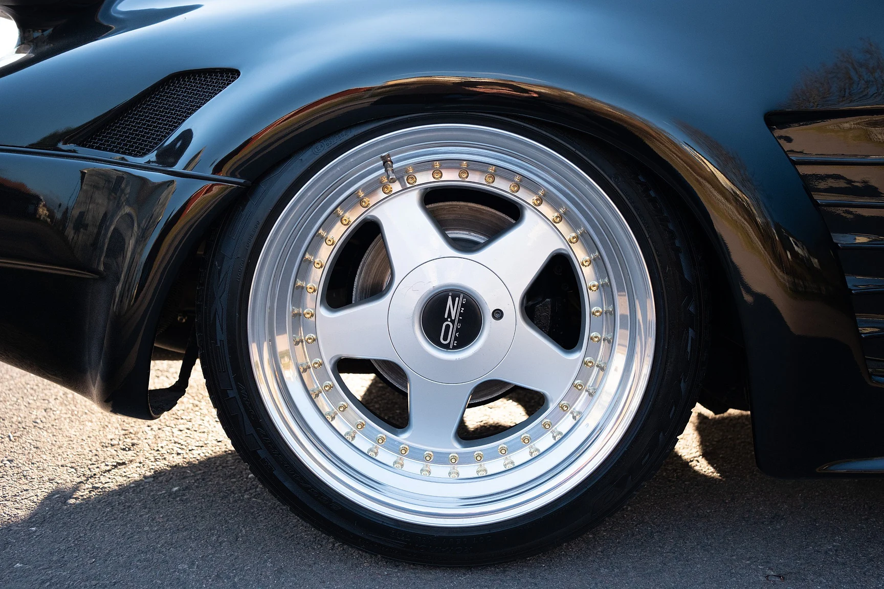 Aussenfoto 1976 Porsche 911 Targa Flachbau - Josef Zirkelbach DP (35)