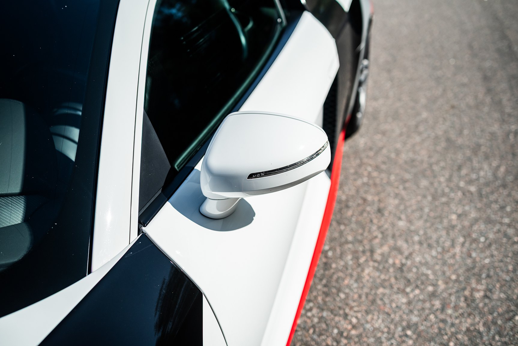 Exterior image of 2008 Audi R8 4.2 V8 Turbo Manuell