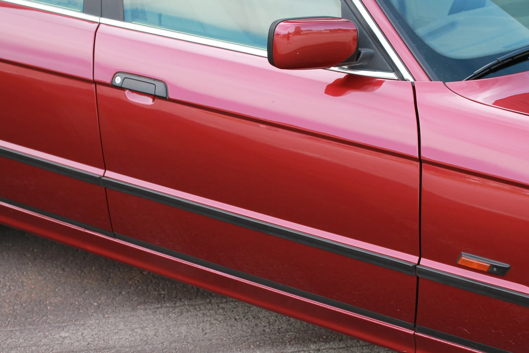 Exteriörbild på 1993 BMW 540i Sedan (56)