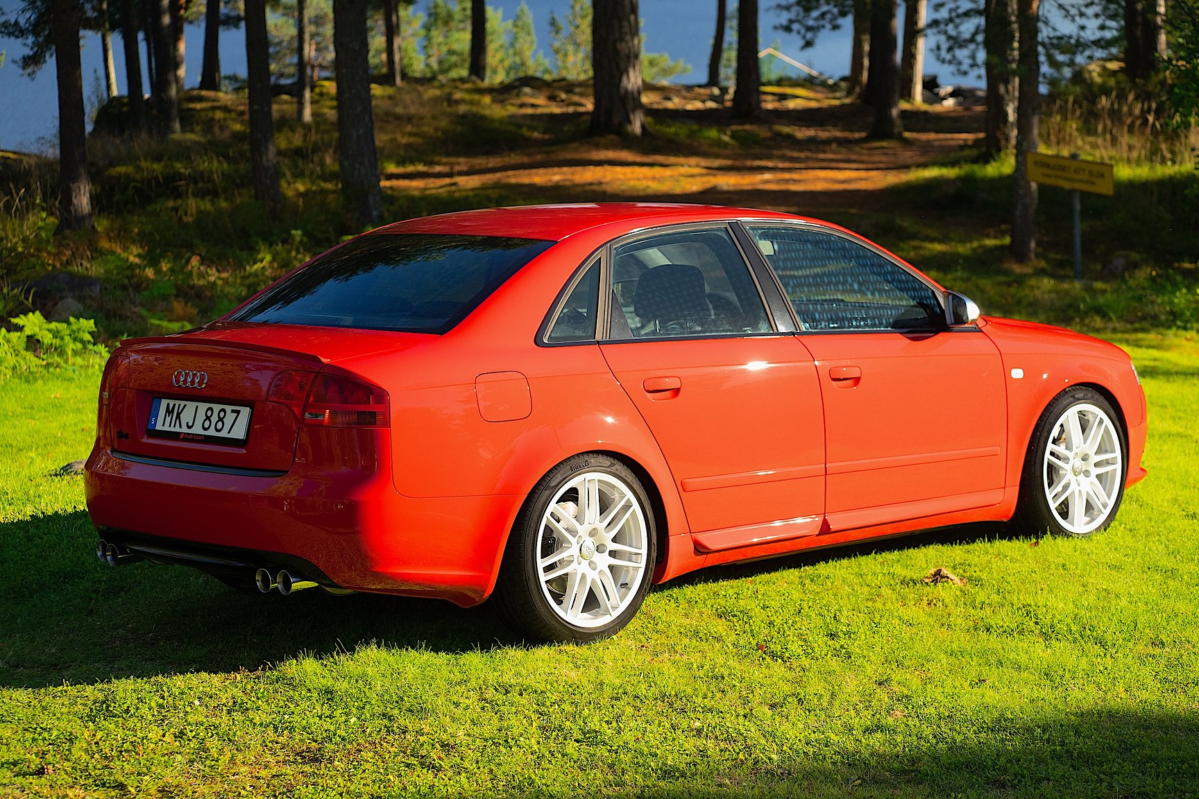 Exterior image of 2007 Audi  S4 quattro 4.2 V8 manuell