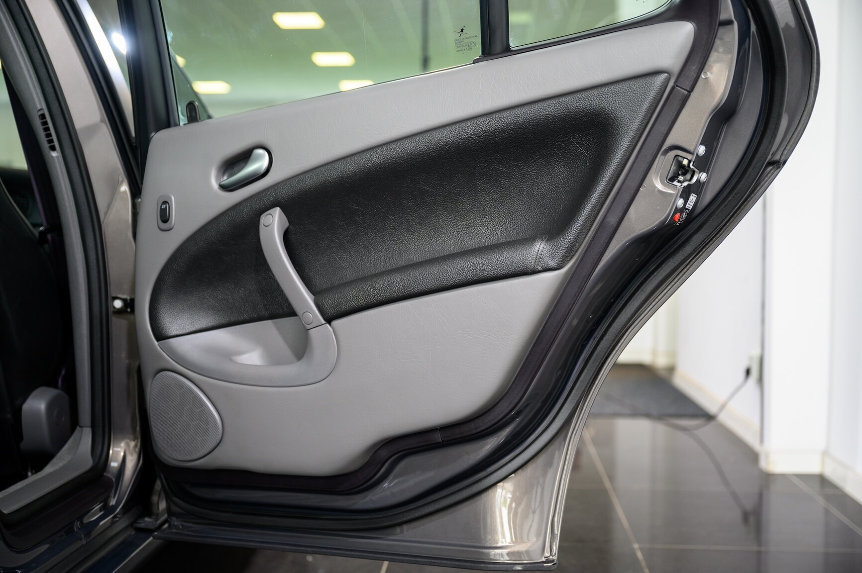 Interiörbild 2005 SAAB 9-5 Aero (15)