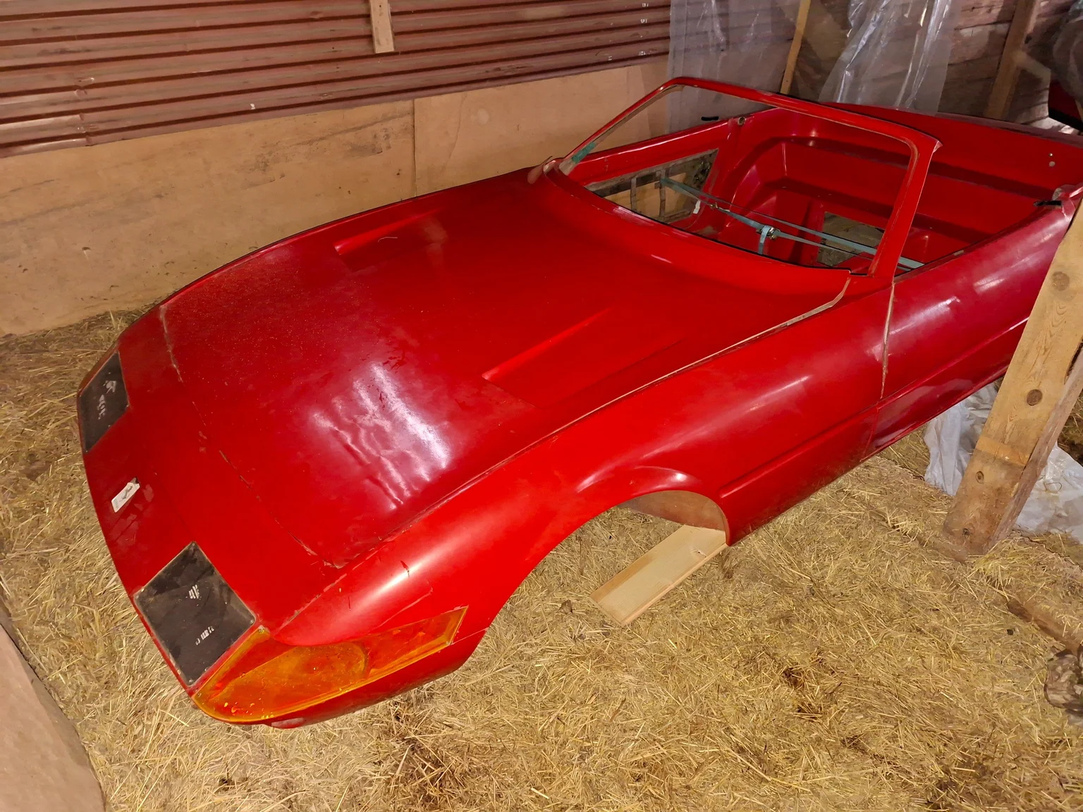 Exteriörbild på 1980 Southern Roadcraft  SRV12 (1)