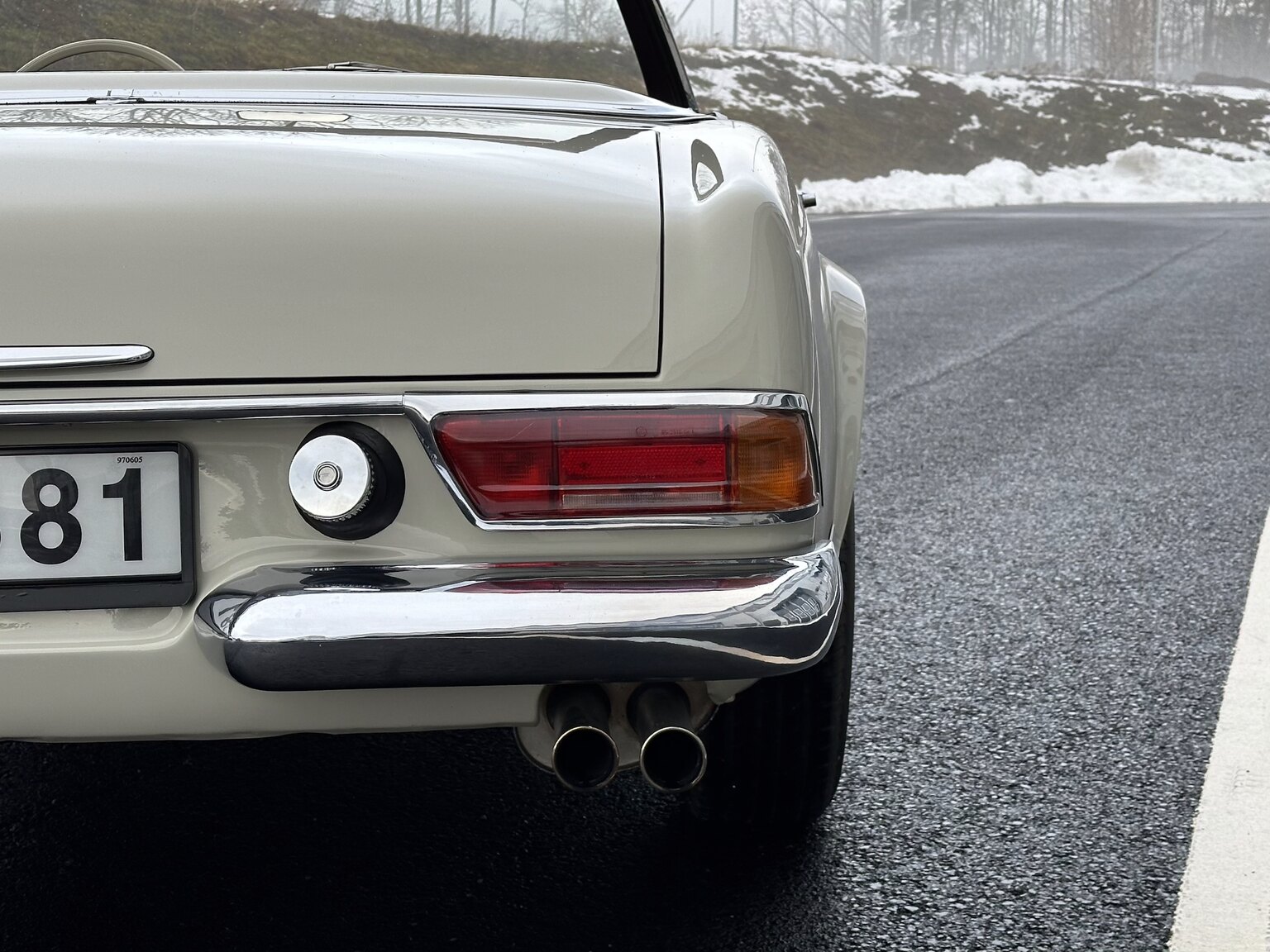 Exterior image of 1968 Mercedes Benz SL 280 Pagoda