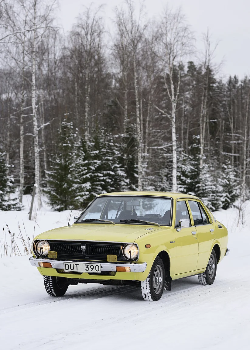 Exteriörbild på 1975 Toyota Corolla KE30 (1)