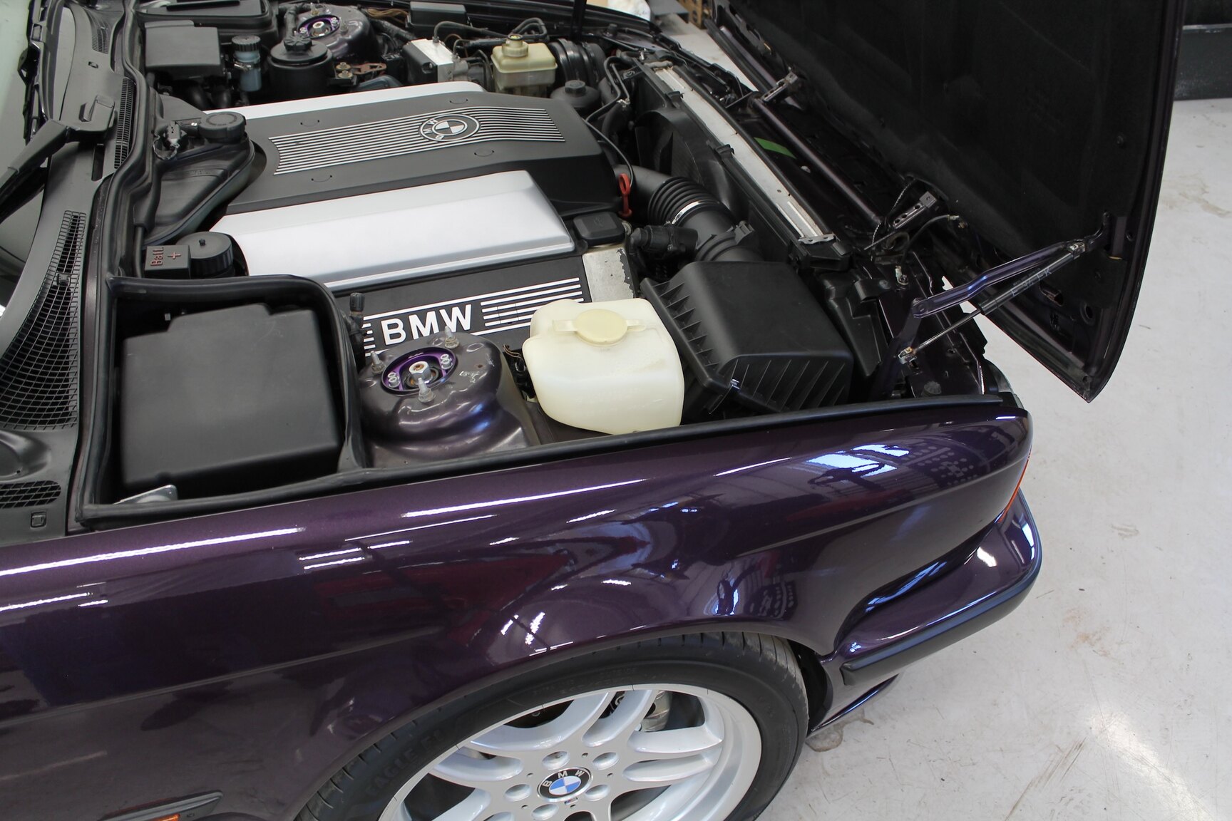 Image of 1996 BMW 540i Touring "No Reserve Auction" mechanics