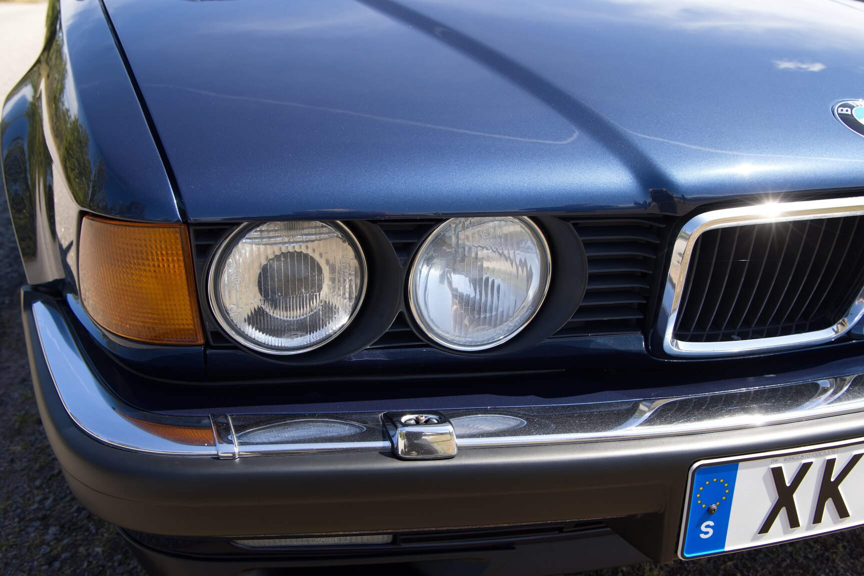 Exterior image of 1990 BMW 750 IAL Highline
