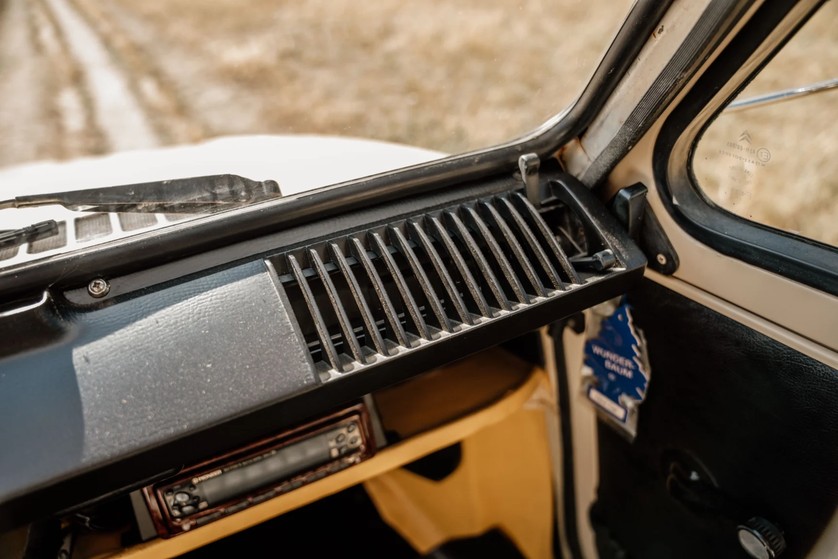 Interiörbild 1987 Citroën Acadiane (17)
