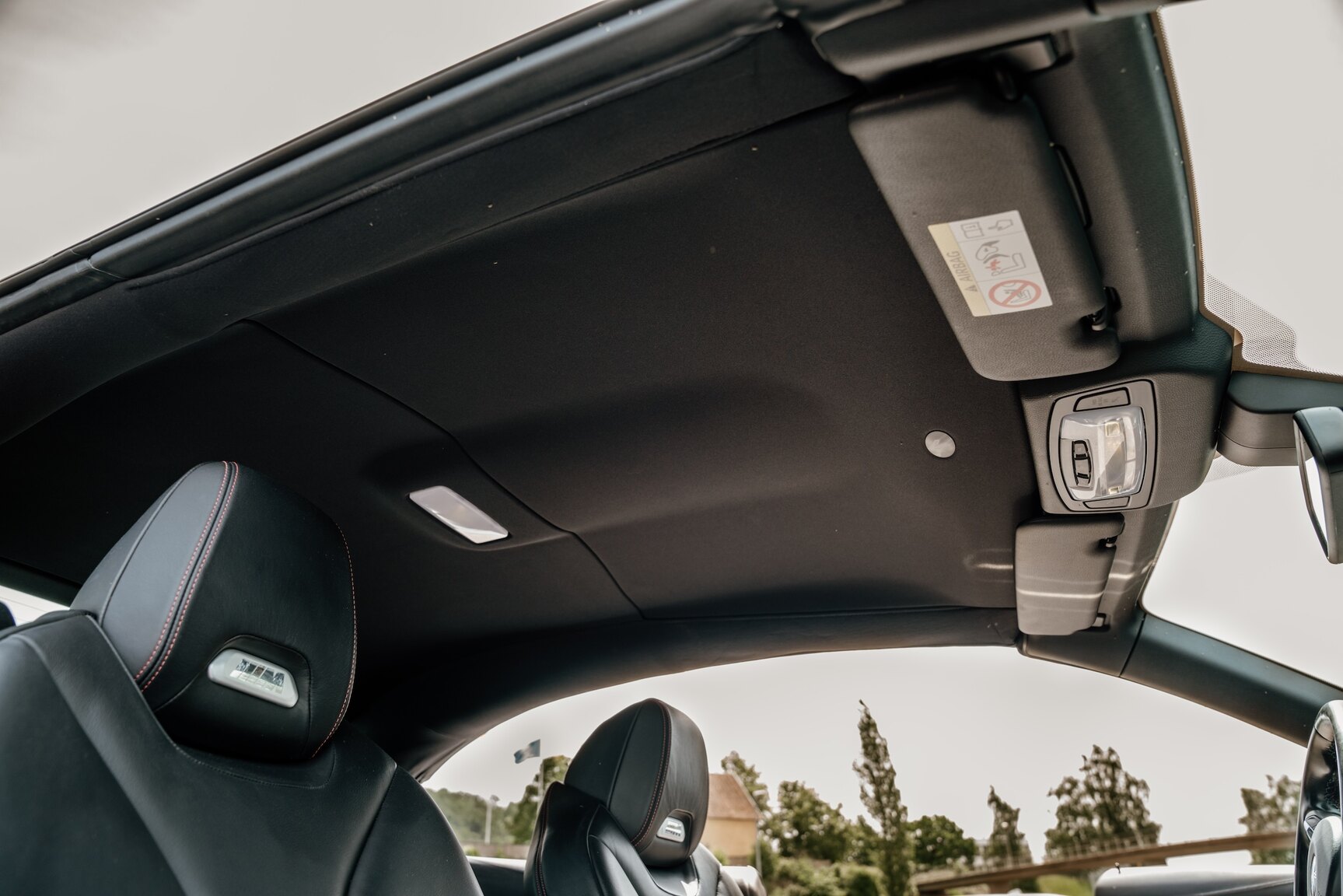 Interior image of 2015 BMW M4 Cabriolet