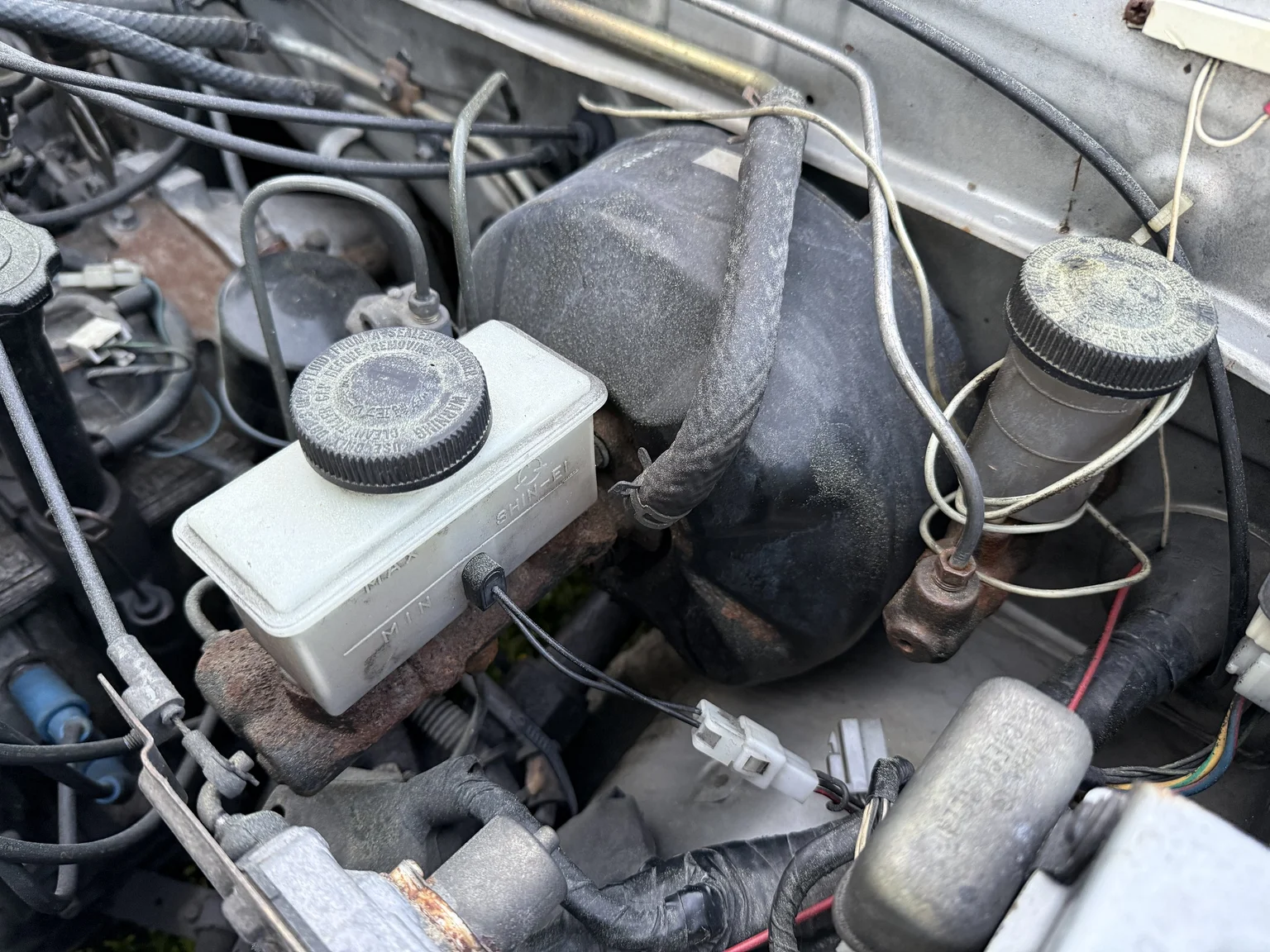 Image of 1983 Mazda RX-7 mechanics (7)