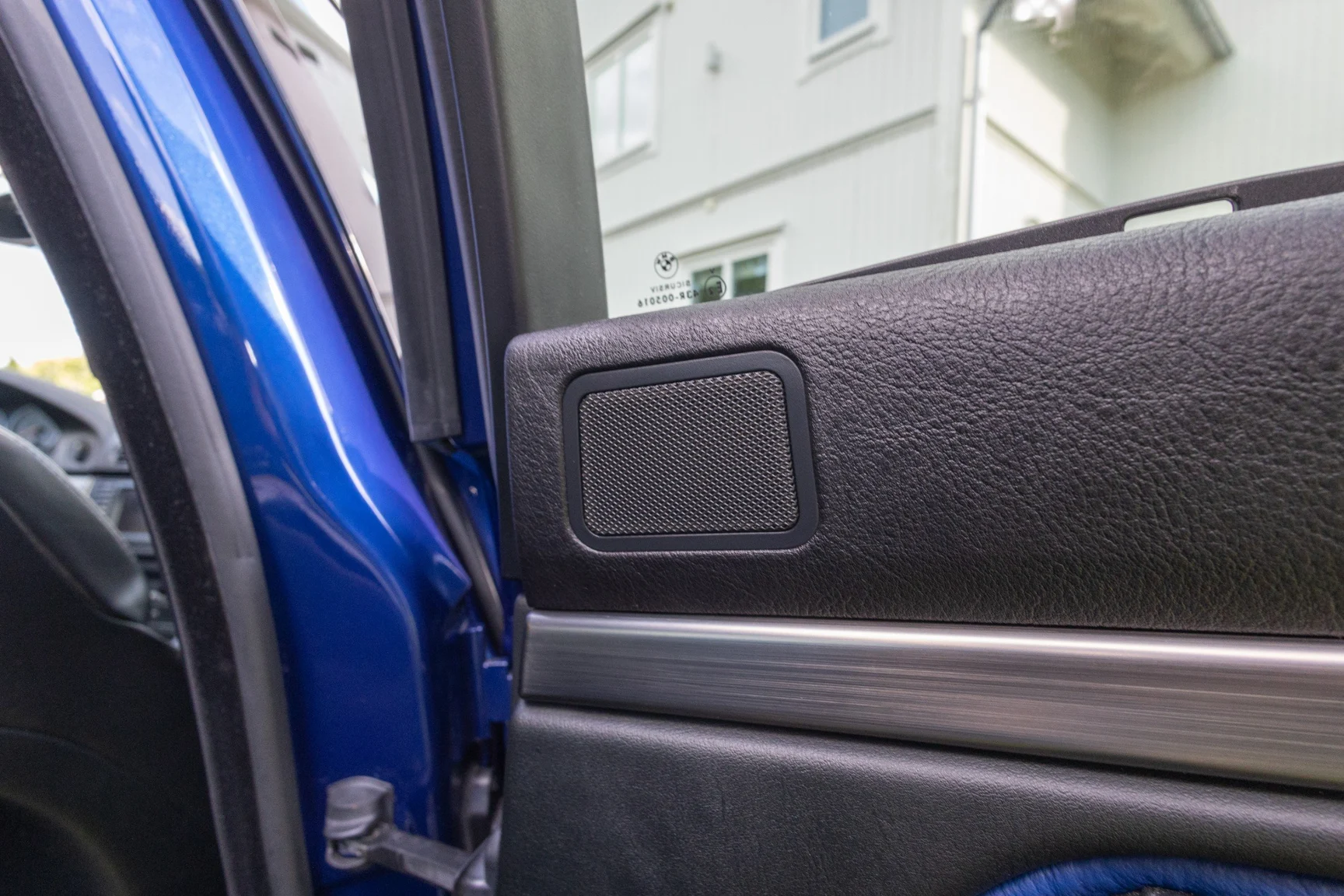 Interior image of 2002 BMW M5 E39 (69)