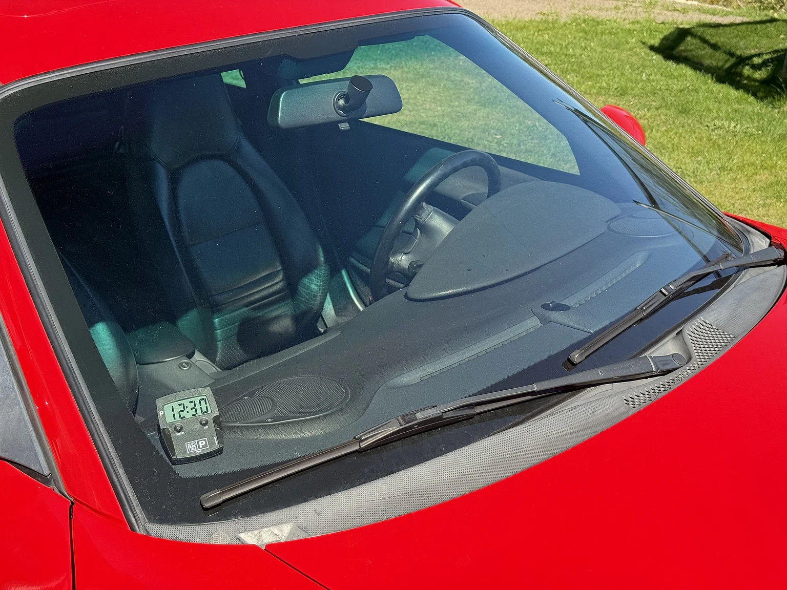 Exterior image of 1998 Porsche 996 Carrera (56)