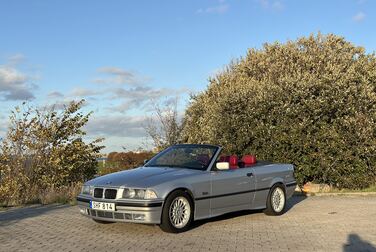 Exterior image of 1993 BMW 325 I CABRIO 