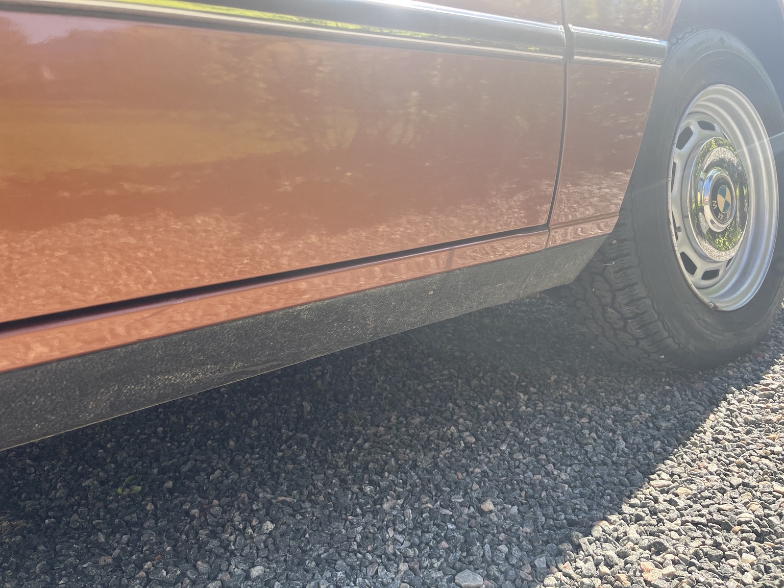 Exterior image of 1977 BMW 518