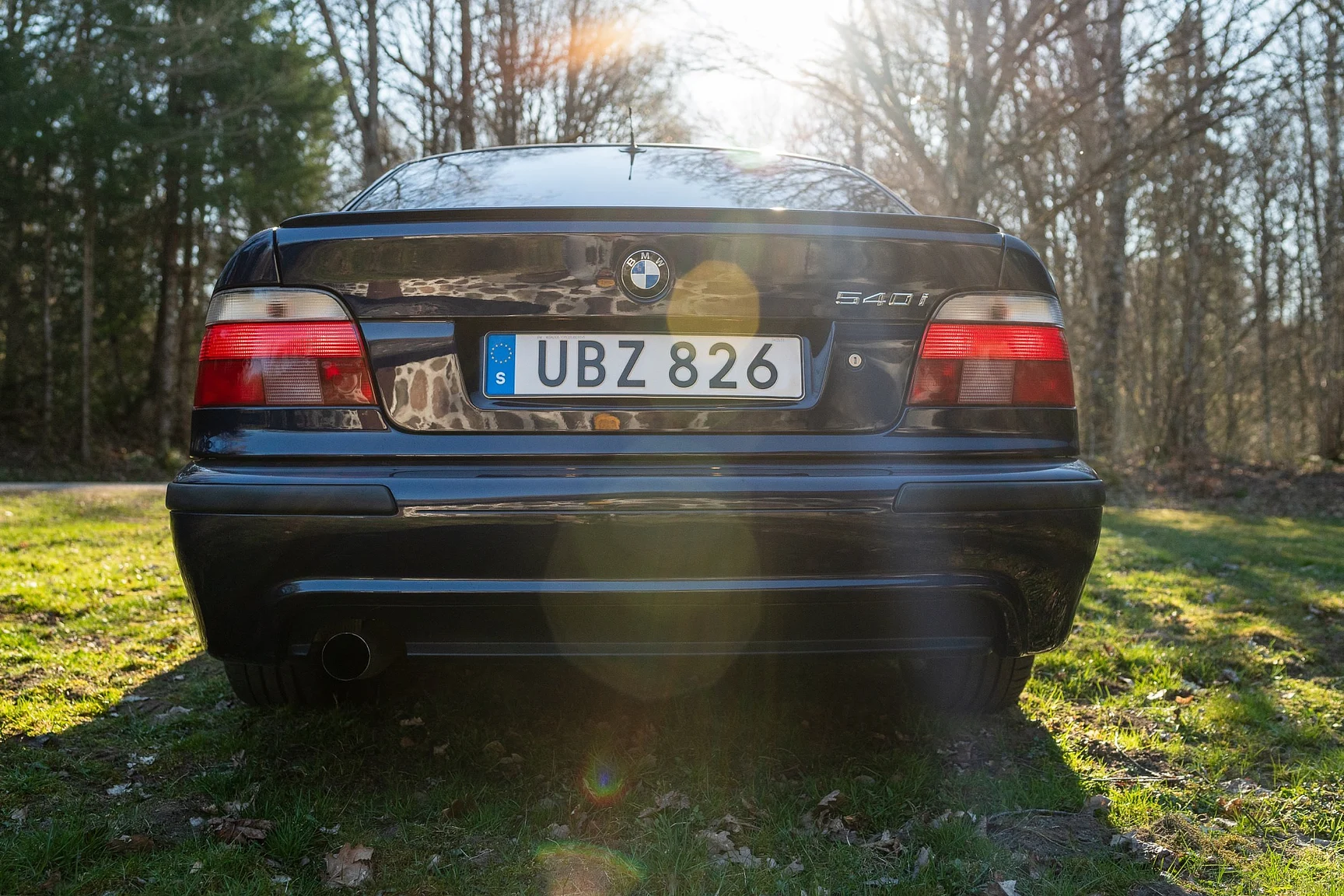 Exterior image of 1996 BMW 540iA (9)