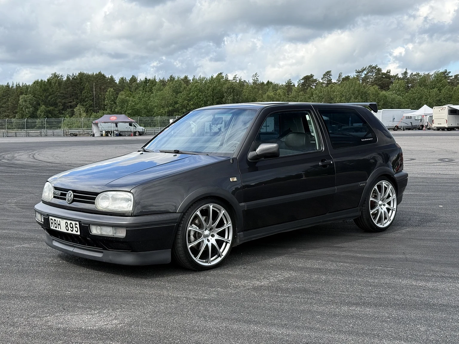 Aussenfoto 1994 Volkswagen Golf 3-door VR6 (58)