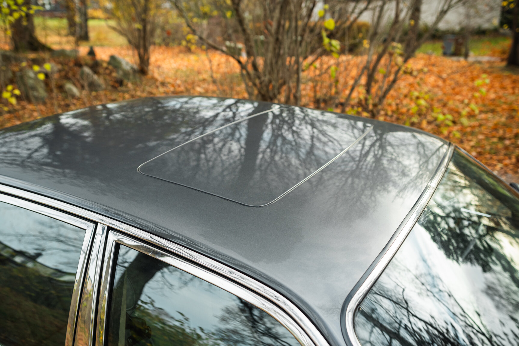 Exterior image of 1988 Jaguar XJ Sovereign
