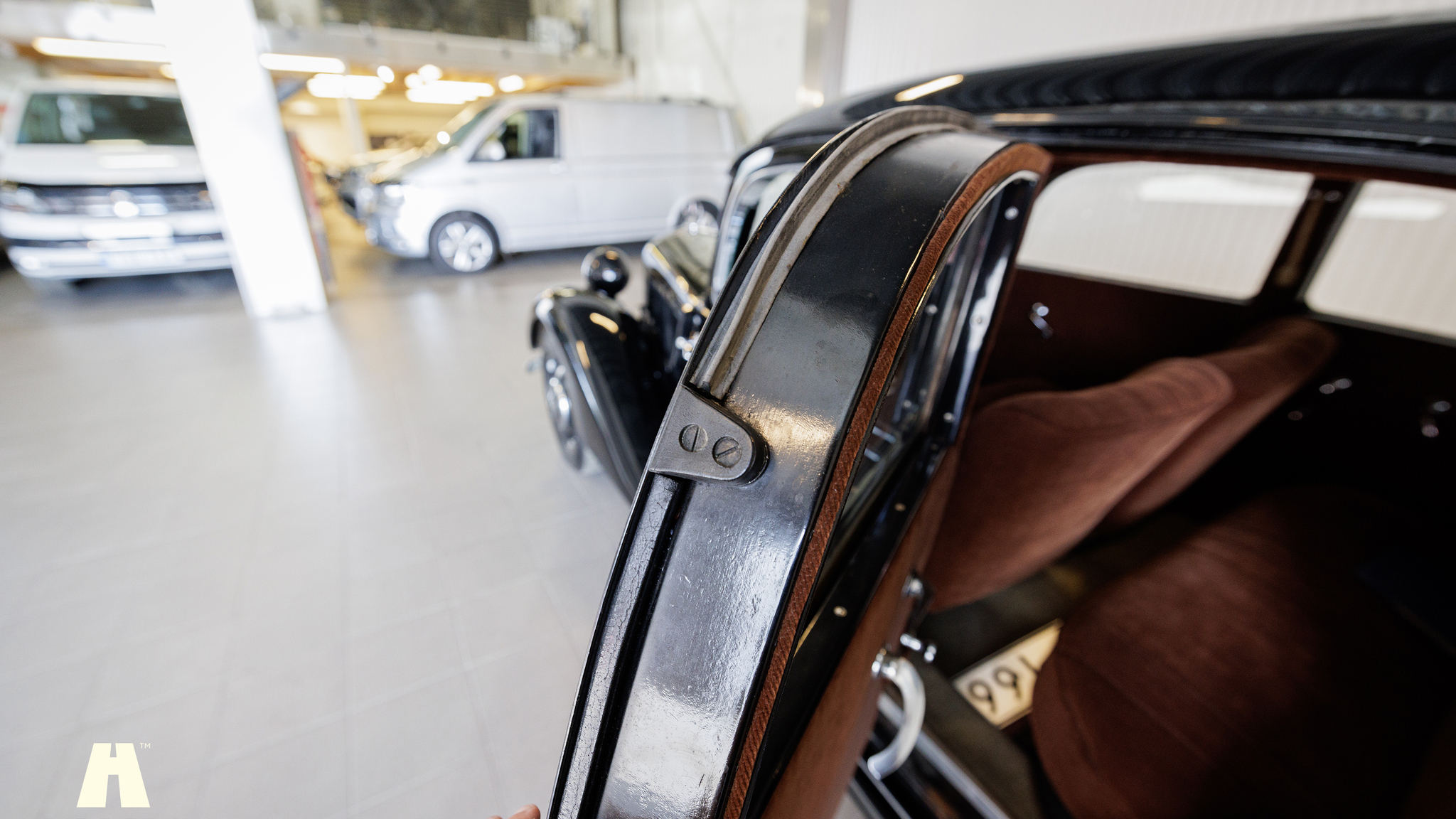 Interior image of 1950 Mercedes Benz 170 va (40)