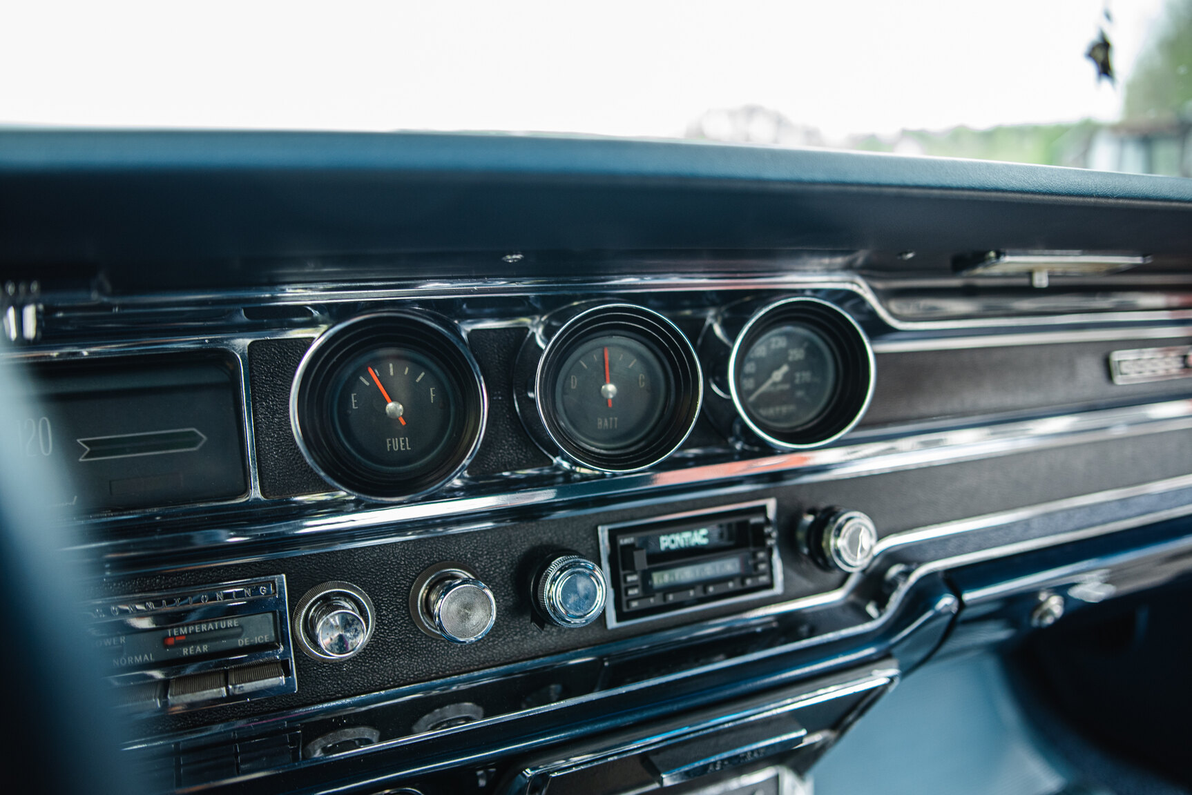 Interior image of 1965 Pontiac Catalina 421 Tripower-Pack 2+2