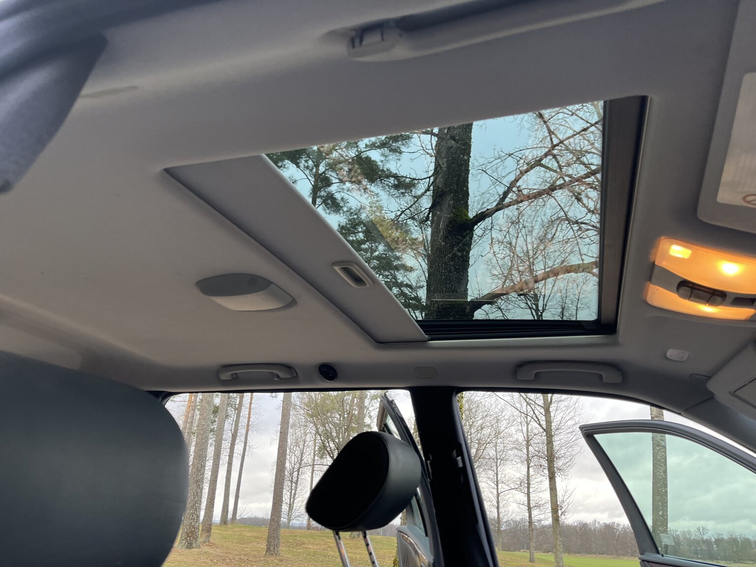 Innenraumfoto von 1999 Mercedes-Benz E320 T Automat