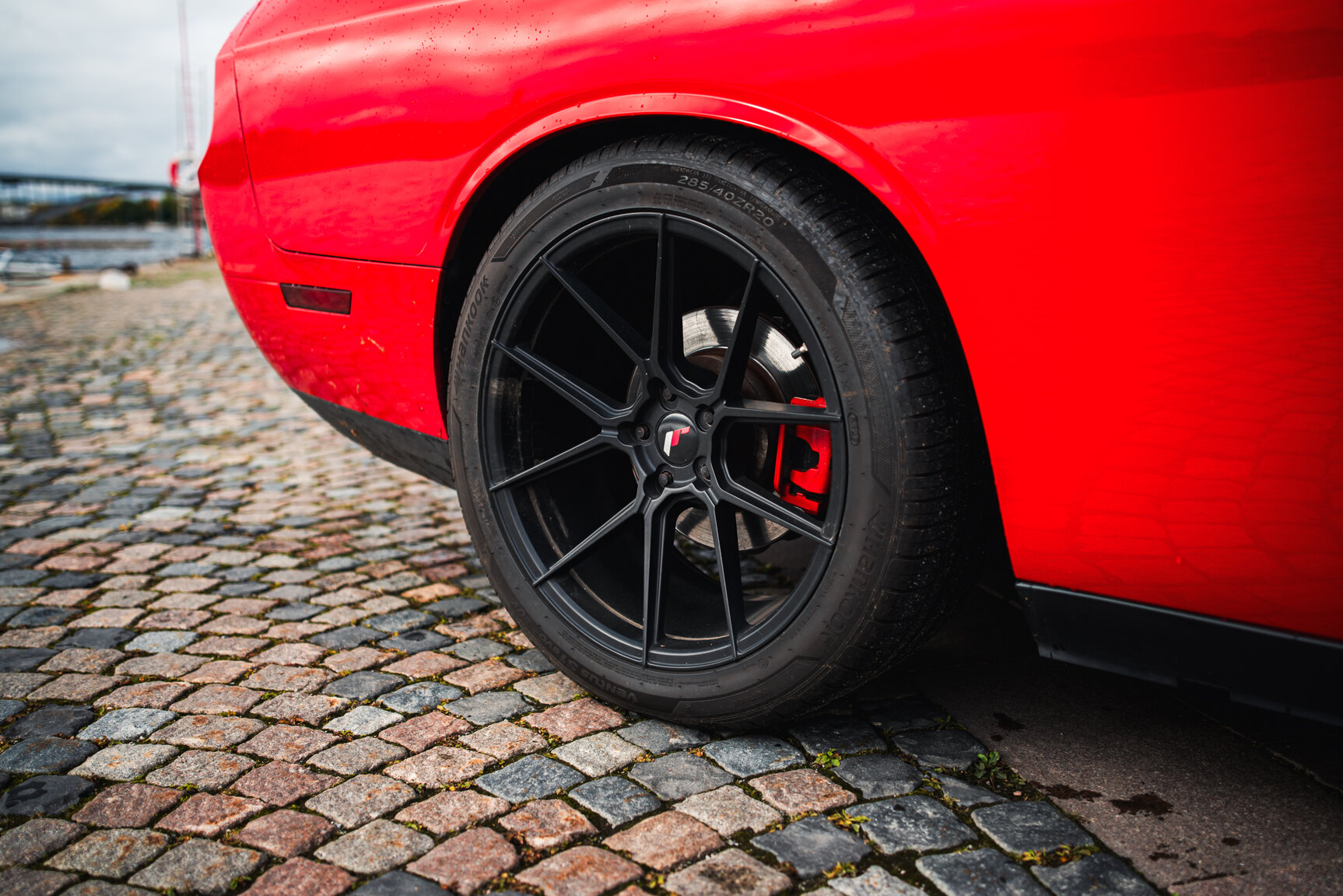 Exterior image of 2010 Dodge Challenger 5.7 V8 HEMI Manuell