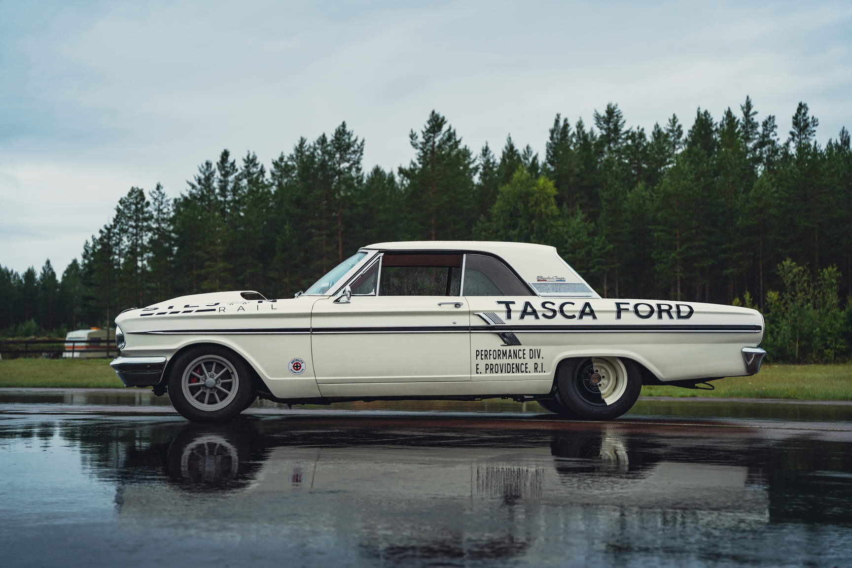 Aussenfoto 1964 Ford Fairlane 500 Sport Coupé (19)