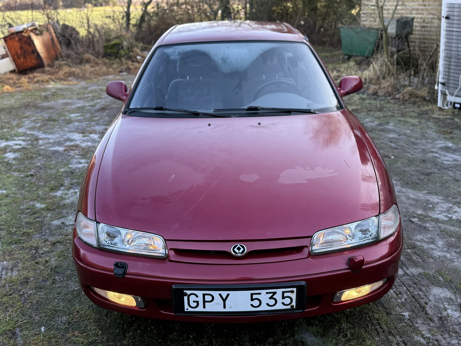Exteriörbild på 1992 Mazda 626 Hatchback 2.5 V6 Automatic (4)
