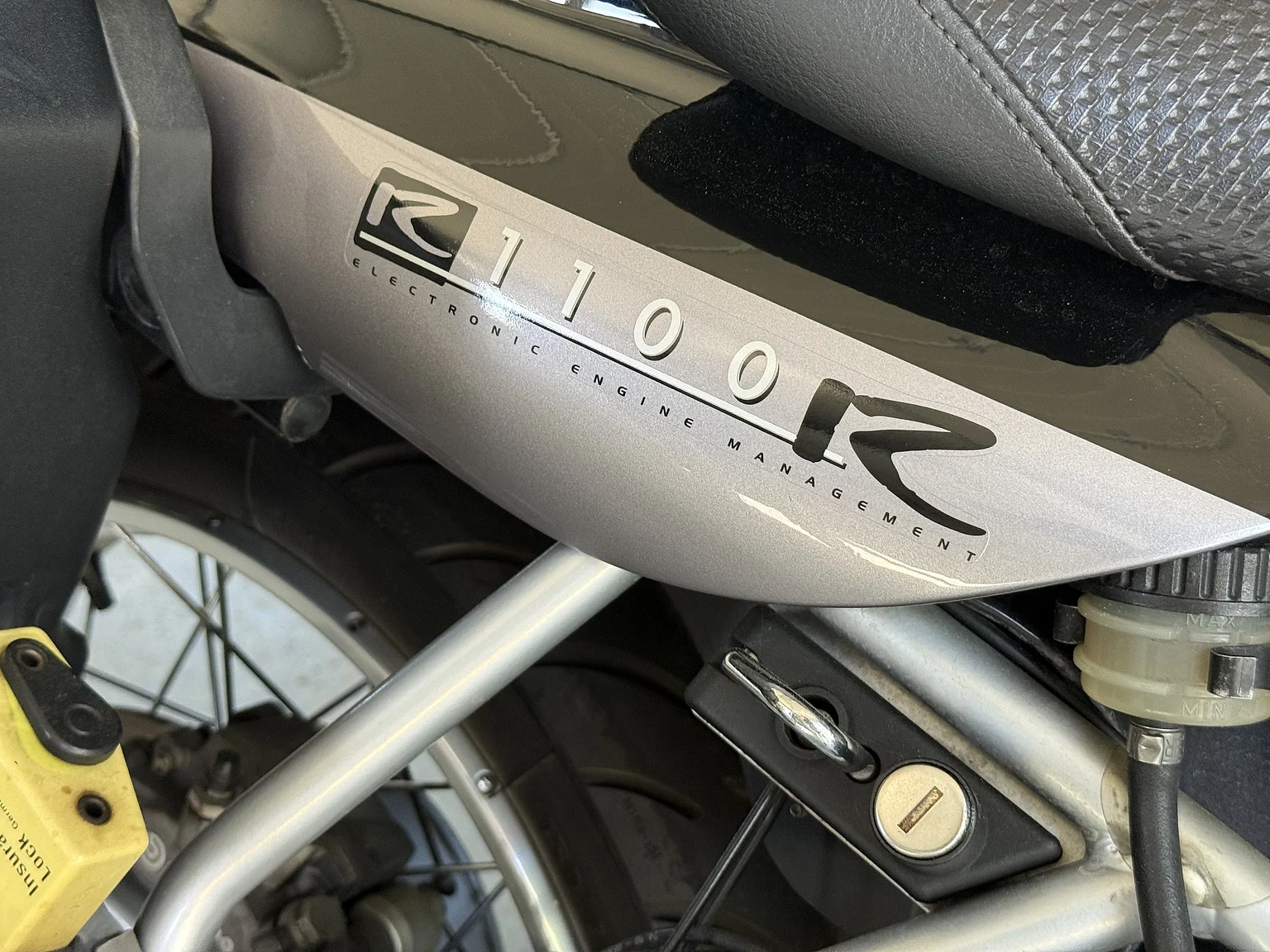 Exteriörbild på 1999 BMW Motorrad R 1100 R (27)