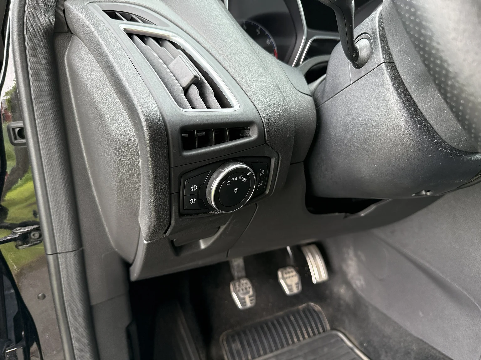 Innenraumfoto von 2016 Ford Focus RS (14)