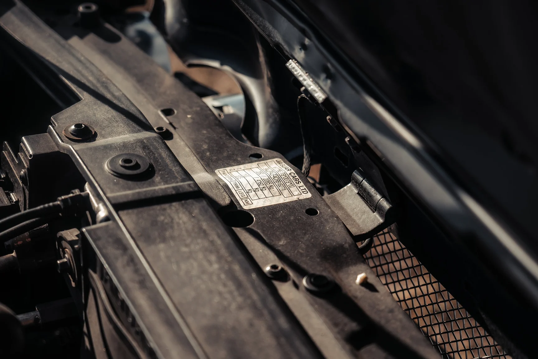 Image of 1997 Jaguar XJR 4.0 Kompressor NO RESERVE (22) mechanics