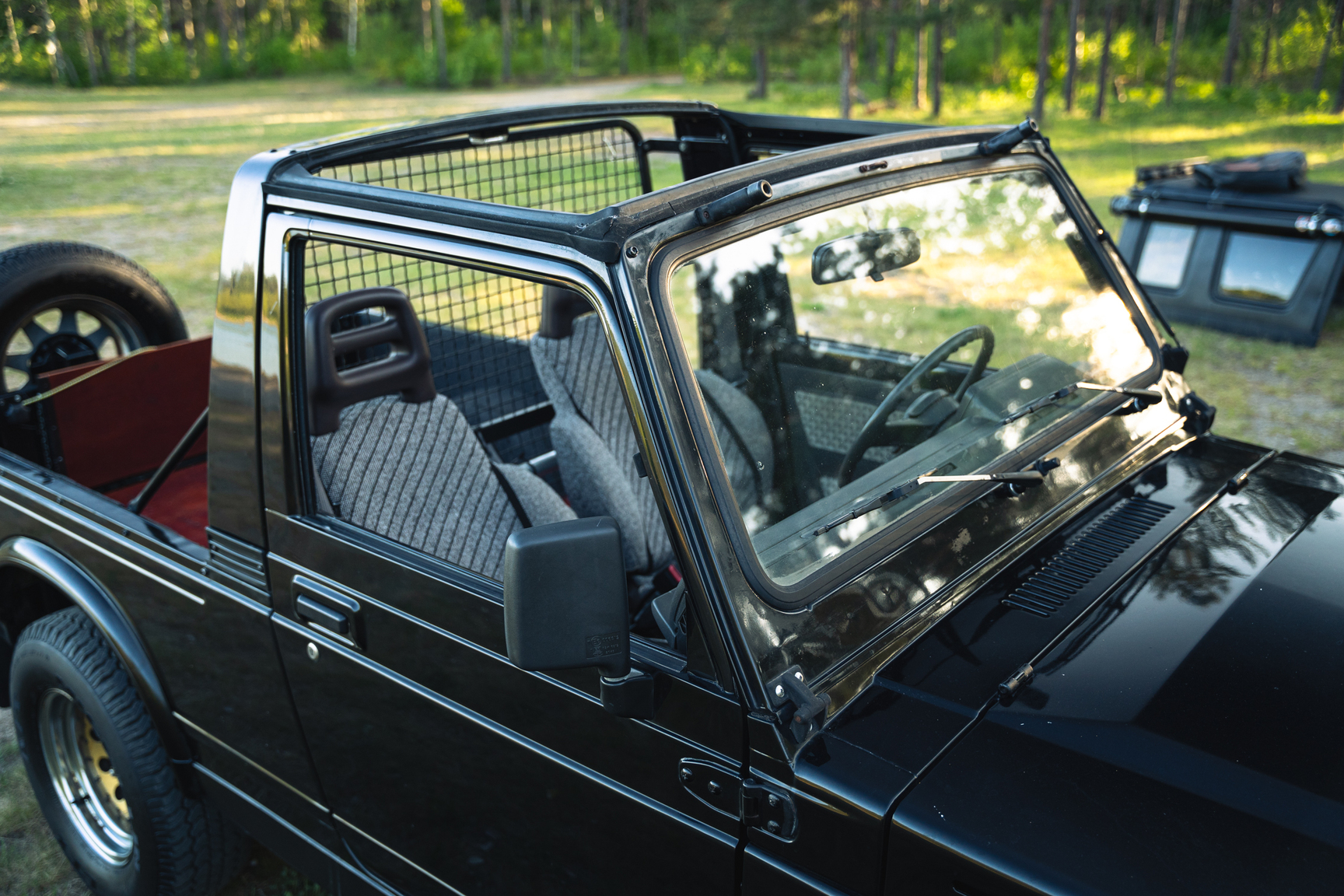 Exterior image of 1987 Suzuki SJ413 long
